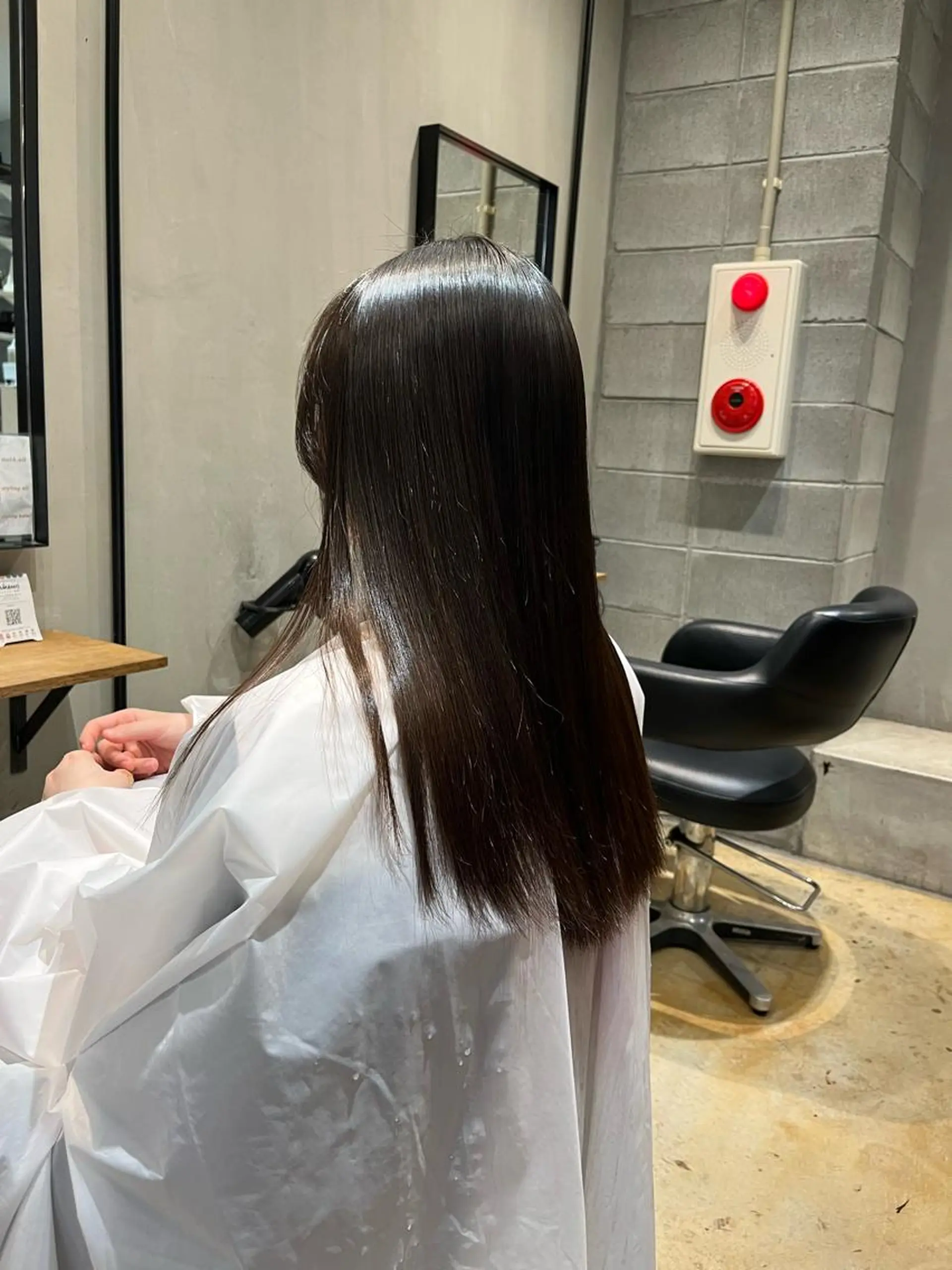 ロング こまつばらみお/レイ ヤー/ダブルカラーのヘアスタイル