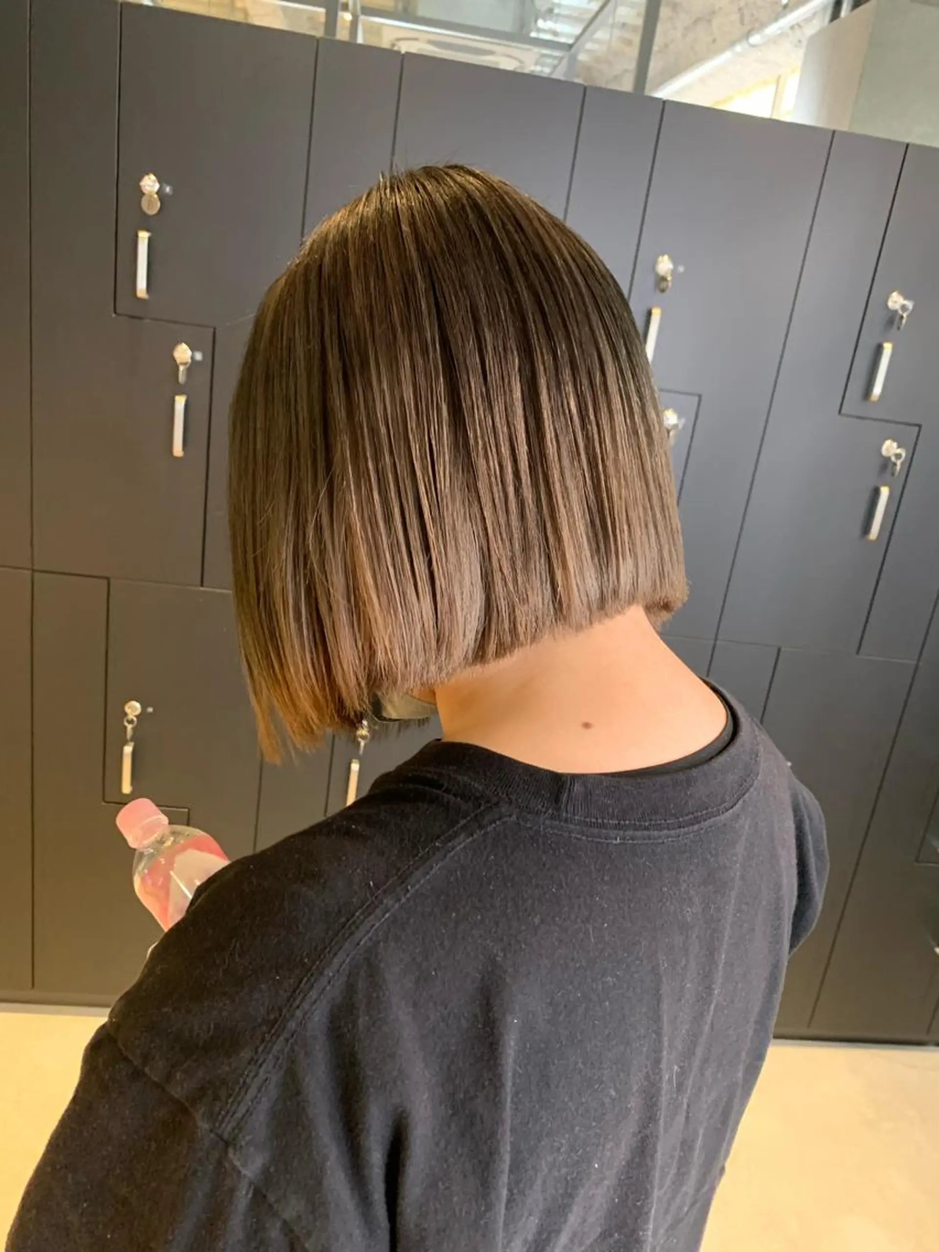 カラー リョウ/ショート /ハイトーン/八王子のヘアスタイル