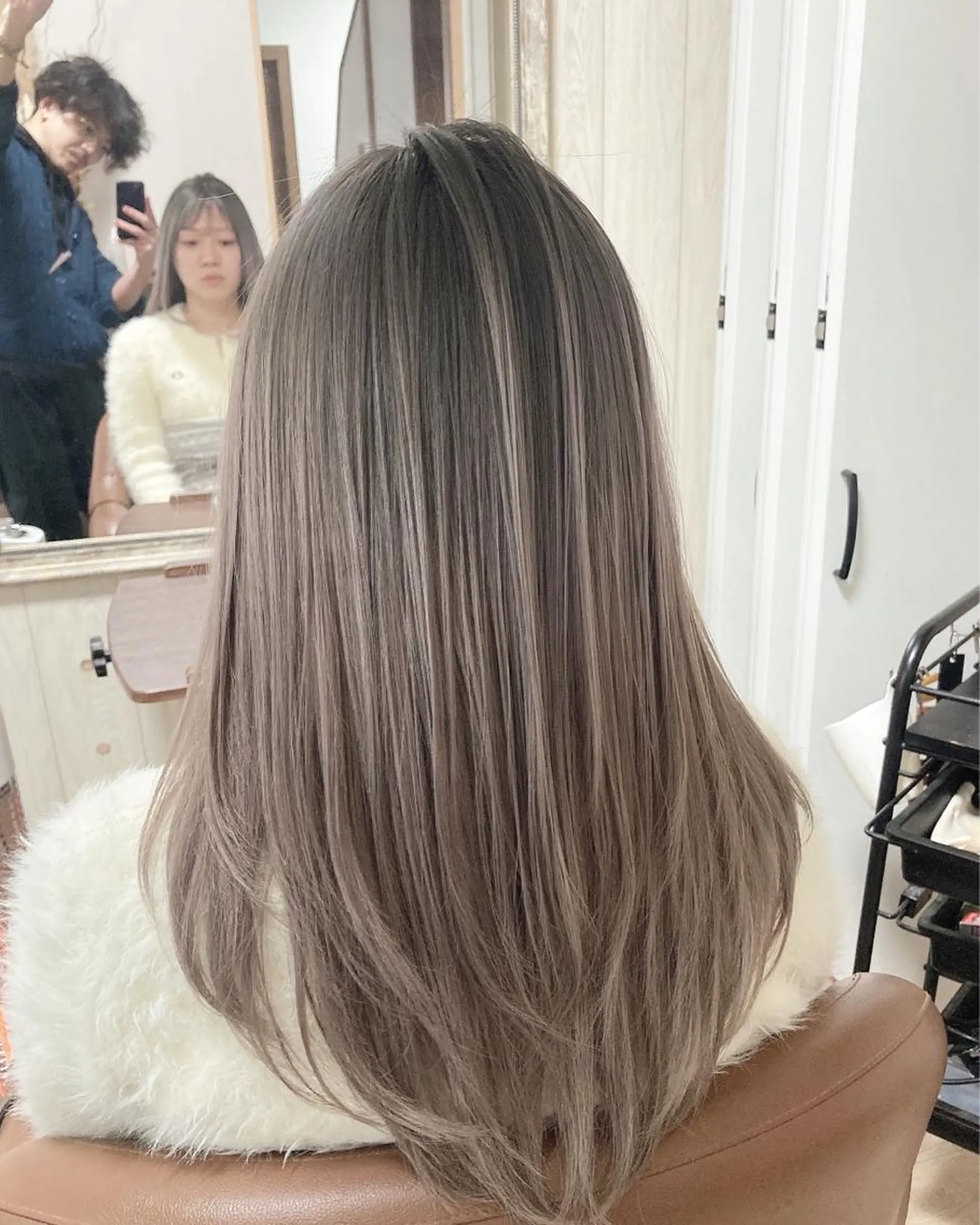 ロング カラー MERCI所属・マツモト コウダイのヘアスタイル