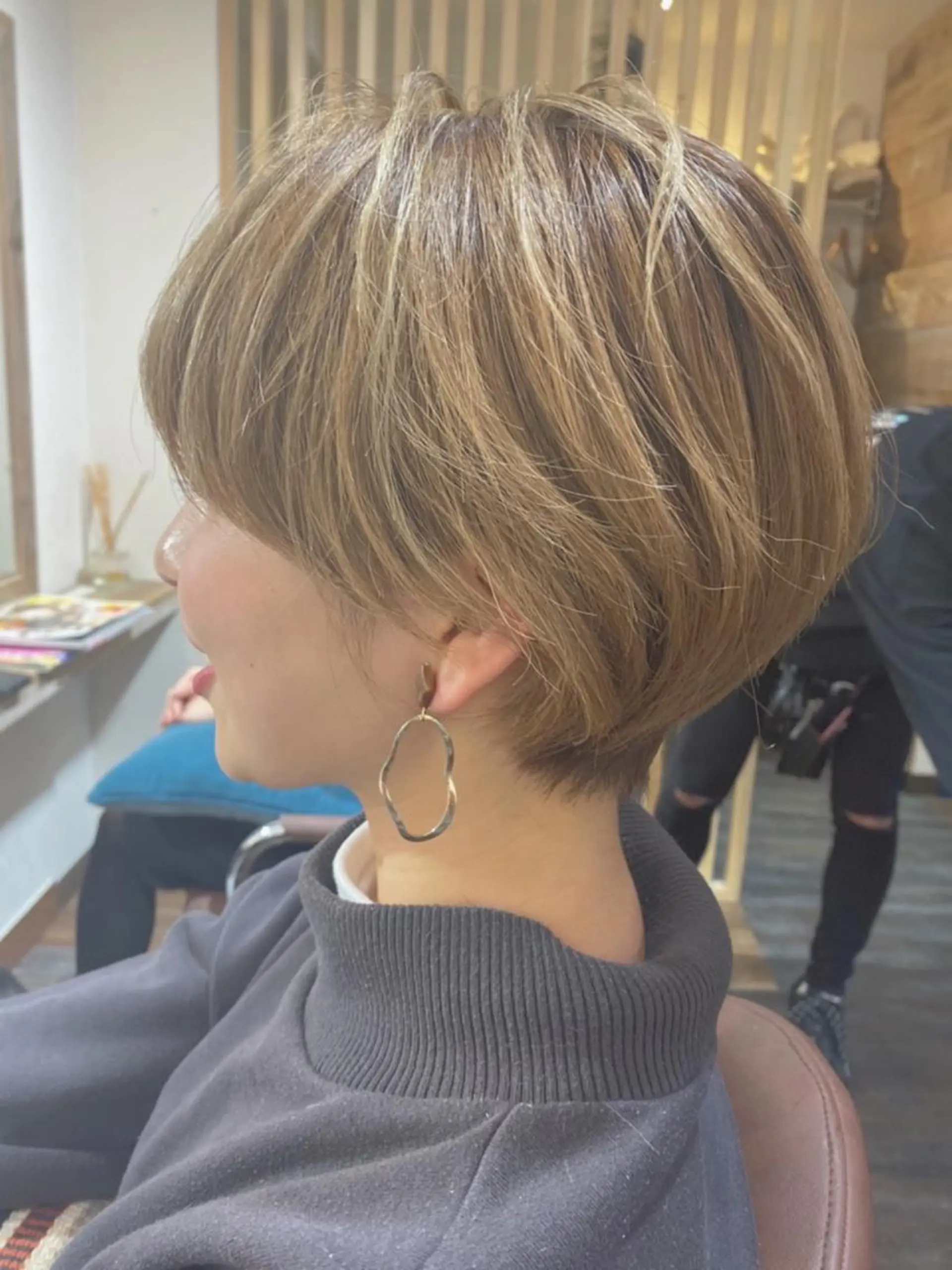 ショート カラー カット トリートメント ヘッドスパ 🌈ショート/レイヤ ーカット/中村崇宏のヘアスタイル