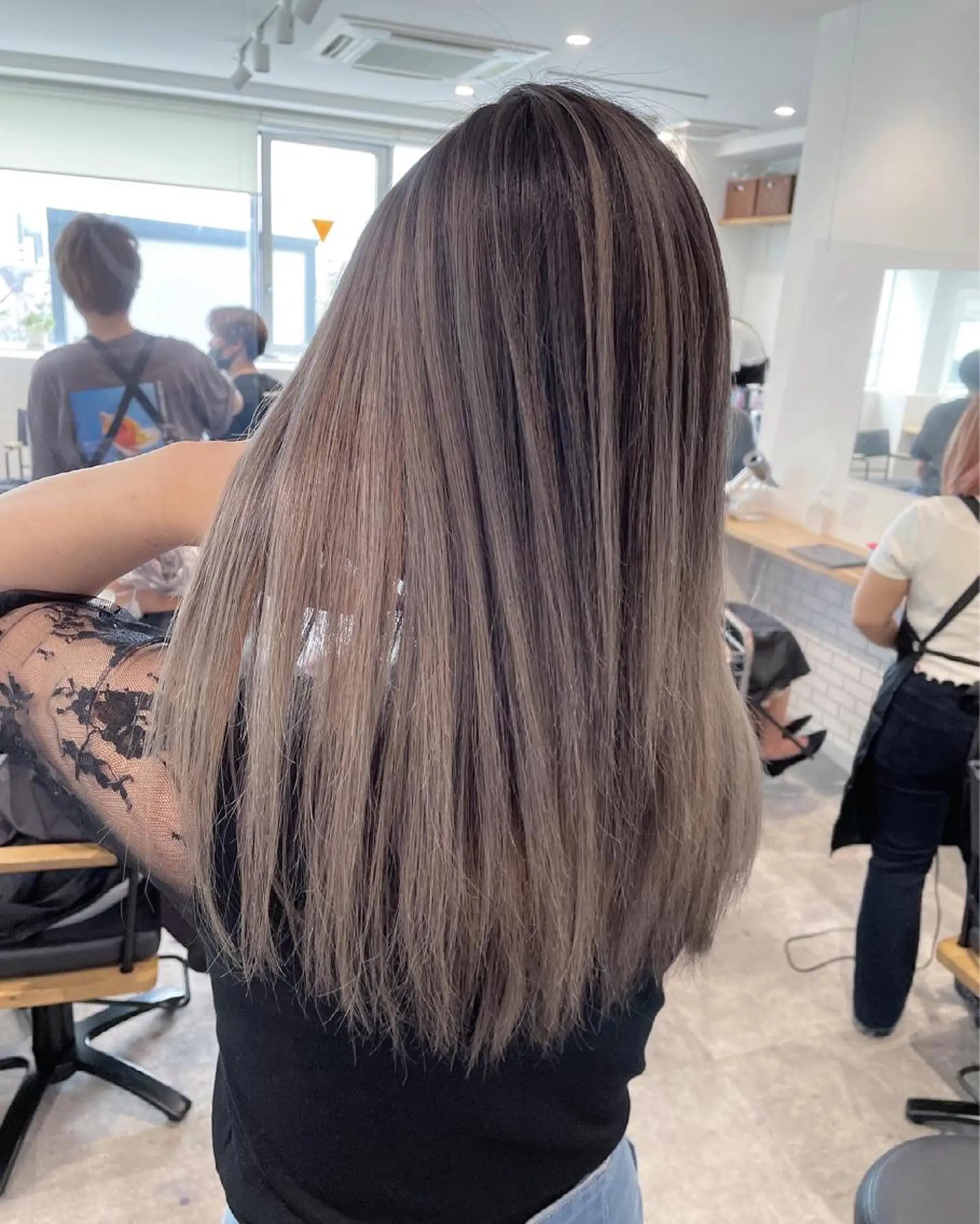 ロング カラー バレイヤージュ レイヤーカット JIL BLAN 京都所属・RU RIのヘアスタイル