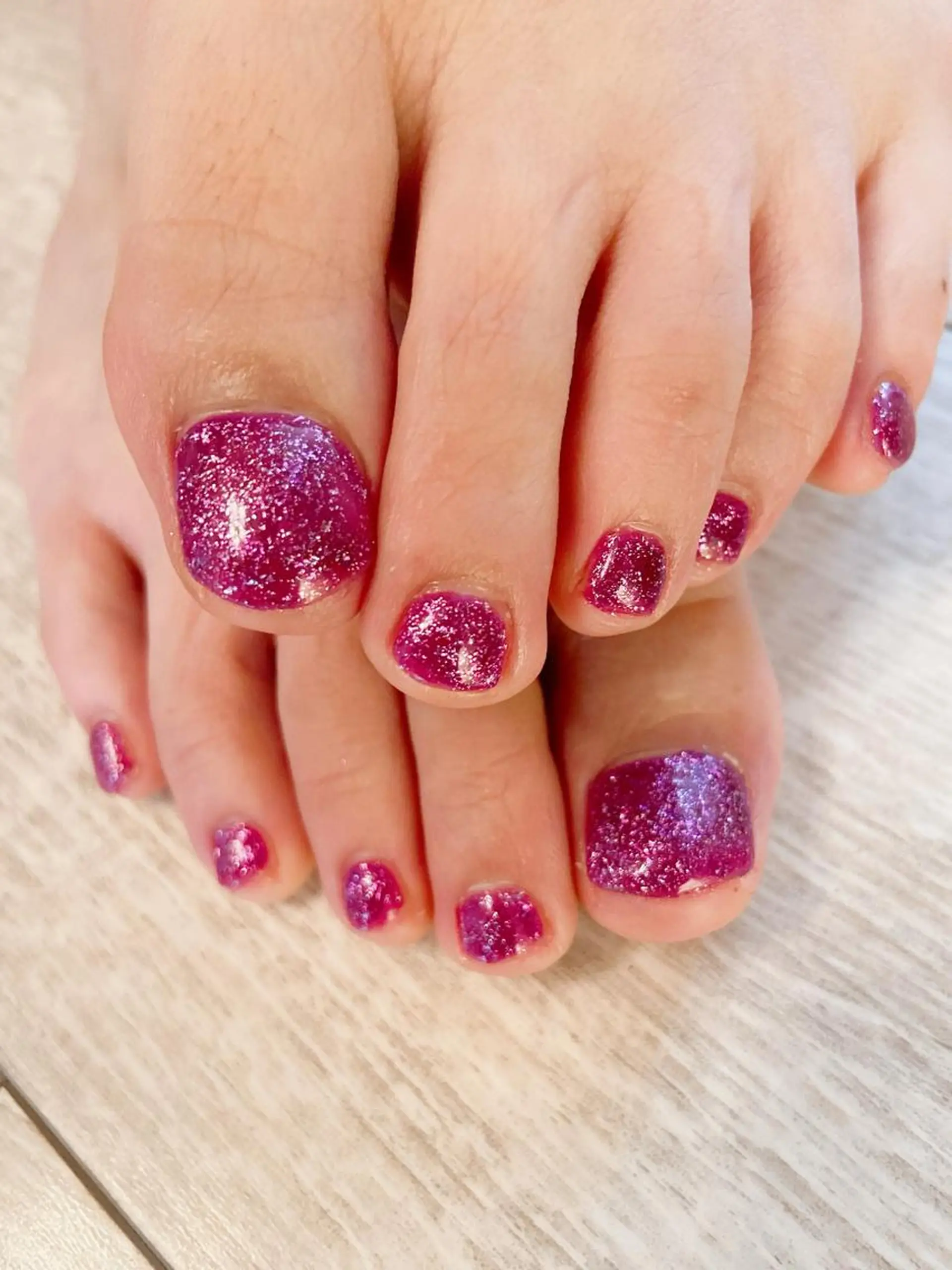 ネイル ワンカラーネイル フットネイル Lulu charisu所属・lulucharis nailのネイルデザイン
