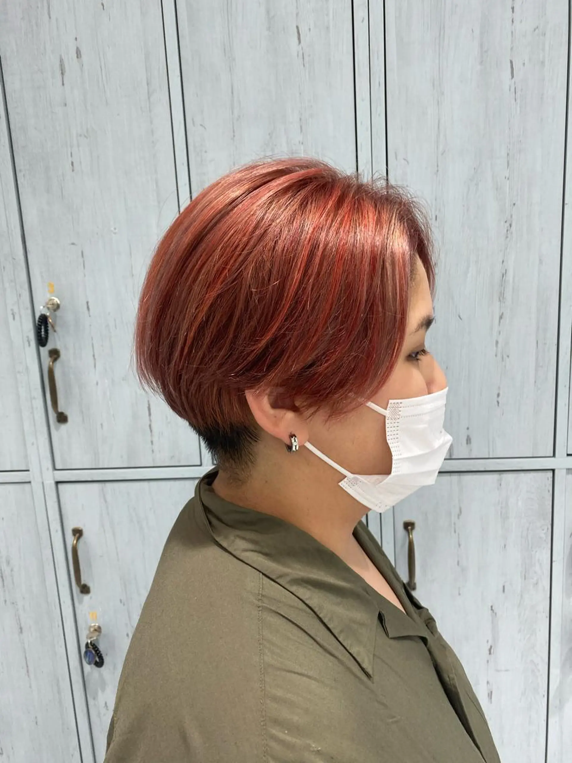 ショート カラー 中川 茜里のヘアスタイル