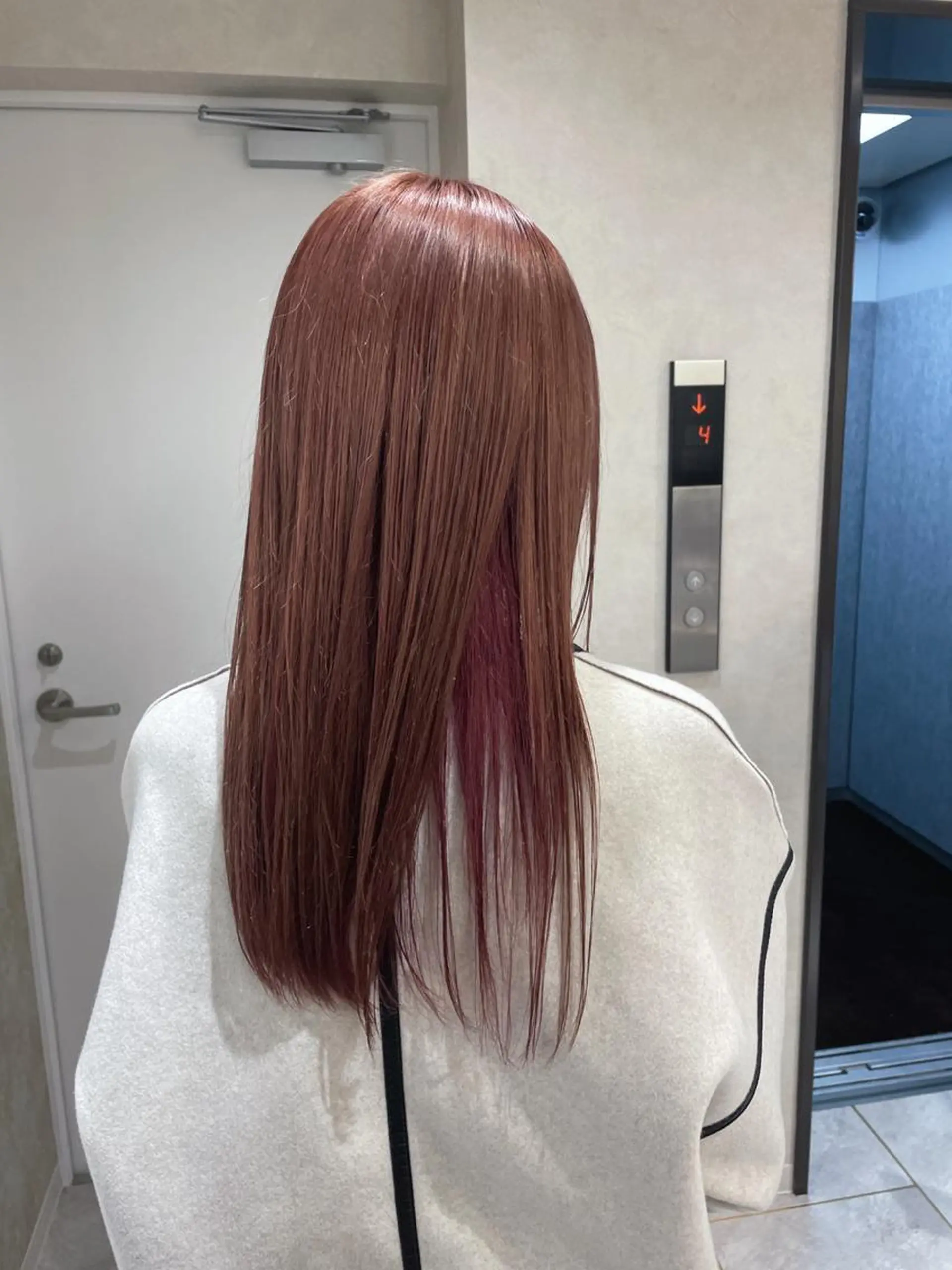 ロング カラー ブリーチ ピンクカラー _WHITE 天神店 YUMEKA🐻のヘアスタイル