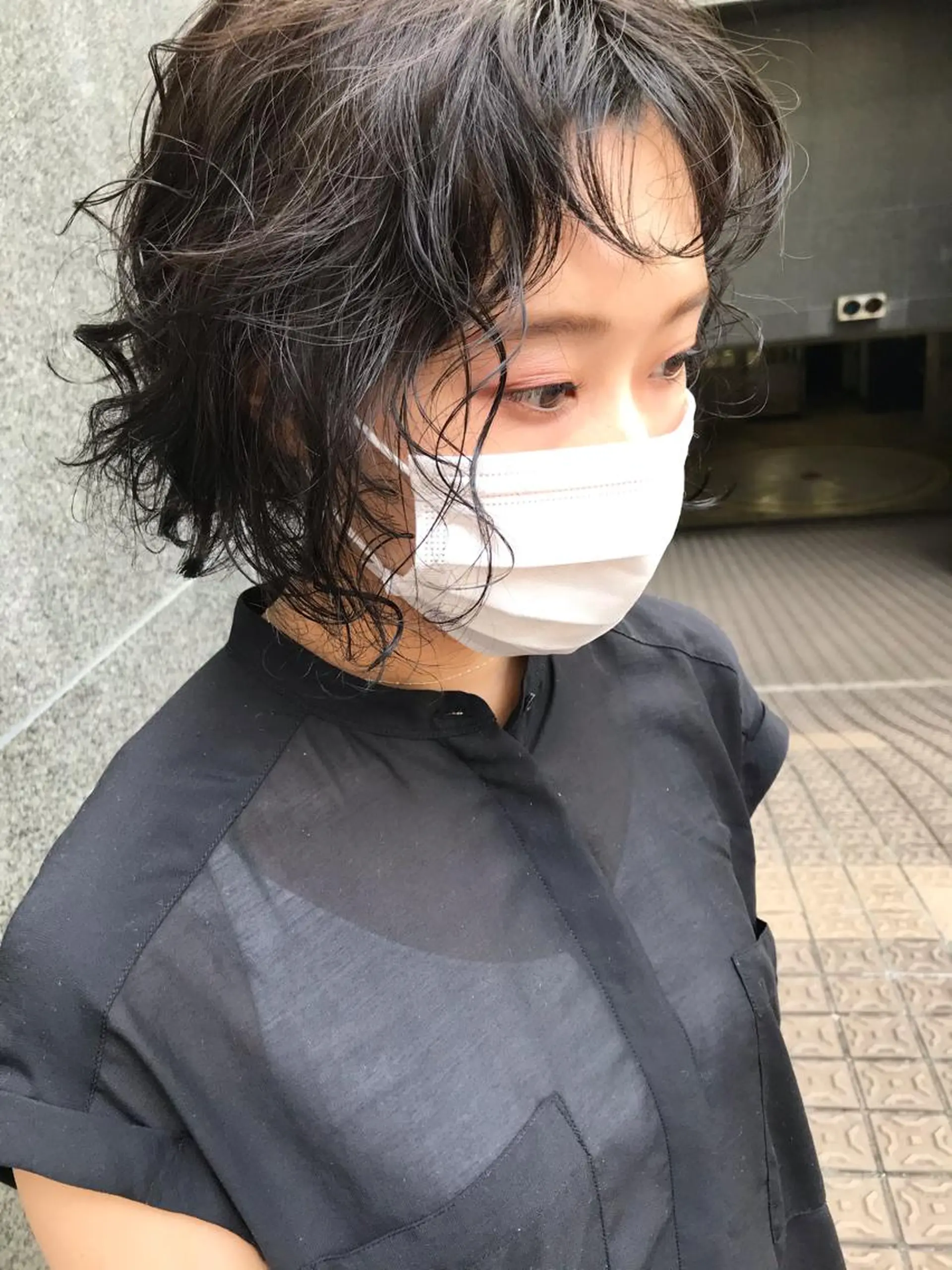 ショート カラー ダークシルバー シルバー カット ヘアカラー 韓国 / 中国ヘア 🦋Noniのヘアスタイル