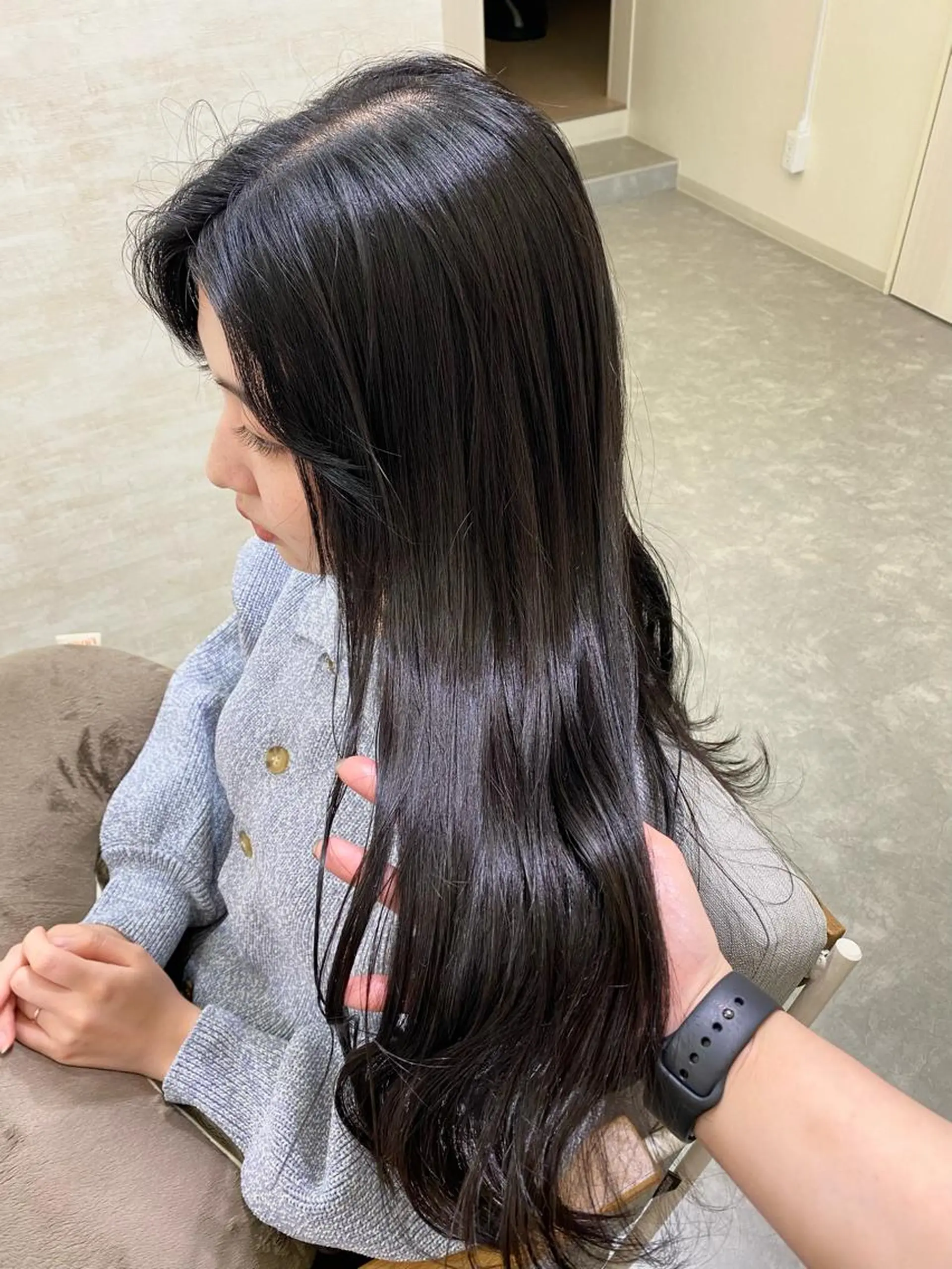 ロング カット ヘアカラー トリートメント 髪質改善&ヘアケア 永山若奈のヘアスタイル
