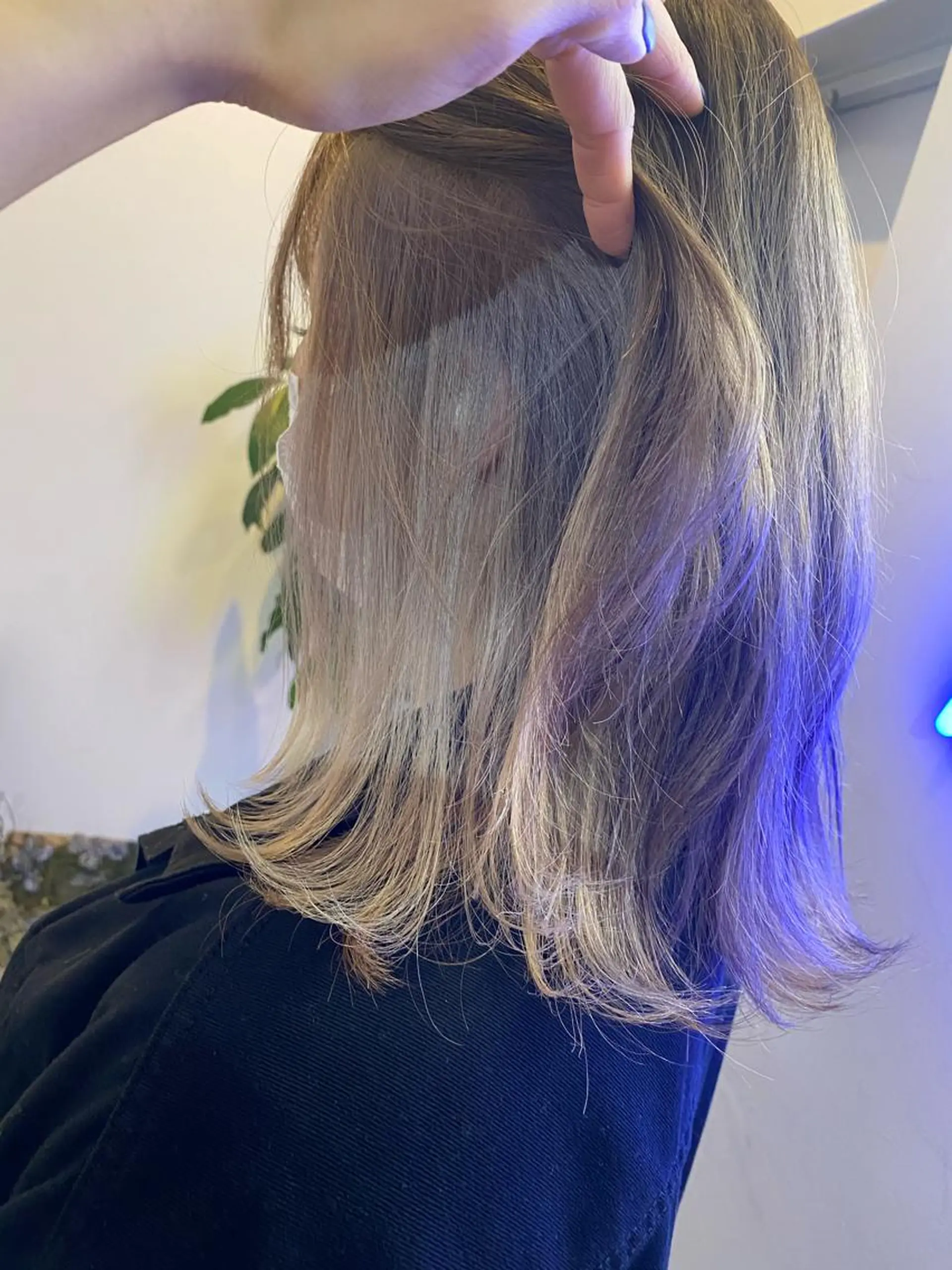 ミディアム カラー ベージュカラー ブリーチ ホワイトベージュ カット ヘアカラー トリートメント scene.池袋所属・scene. haraのヘアスタイル