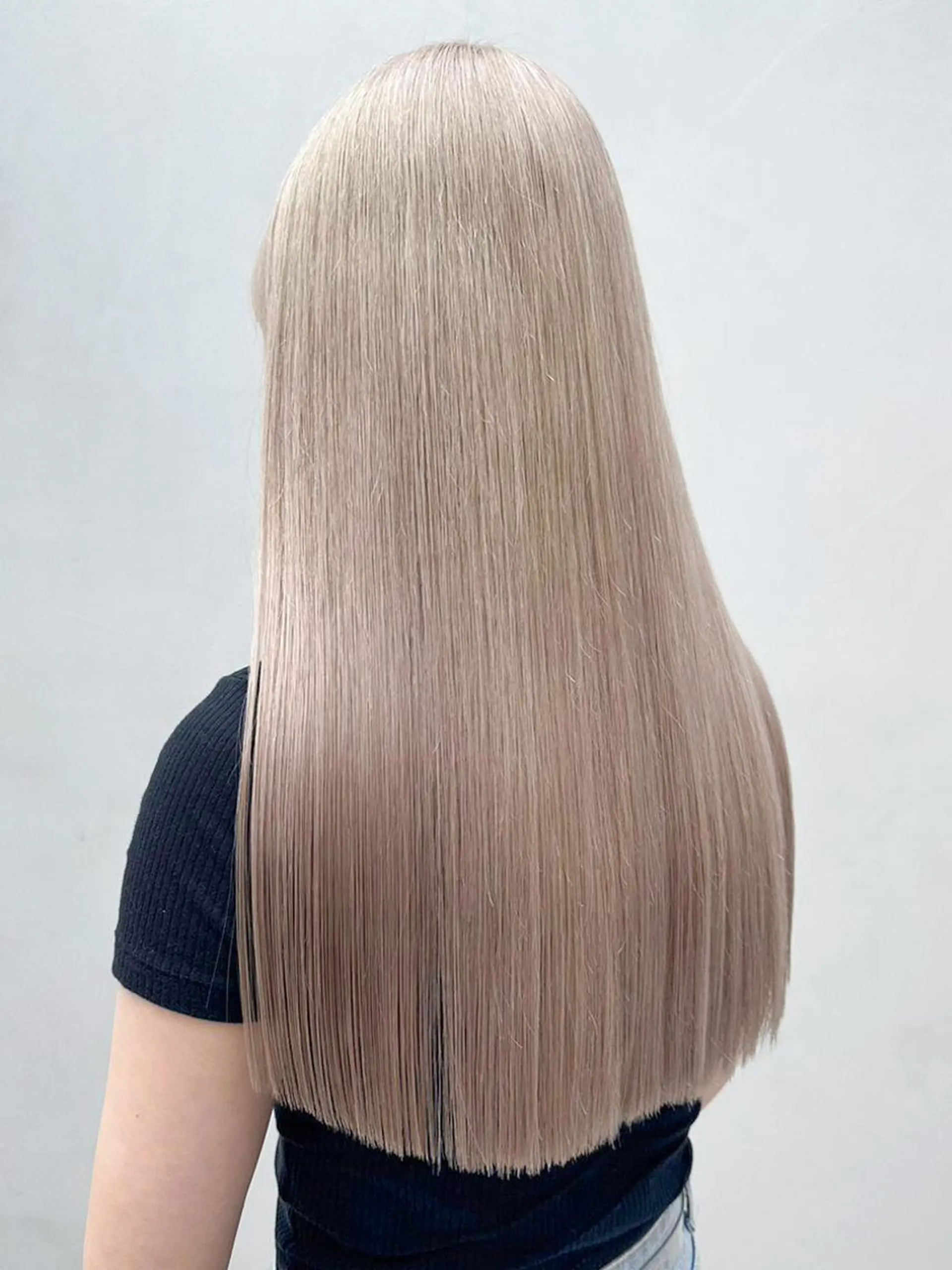 カラー セミロング ベージュカラー ハイトーンカラー ハイトーンベージュ カット ヘアカラー トリートメント ITbyALBUM 八王子店のヘアスタイル