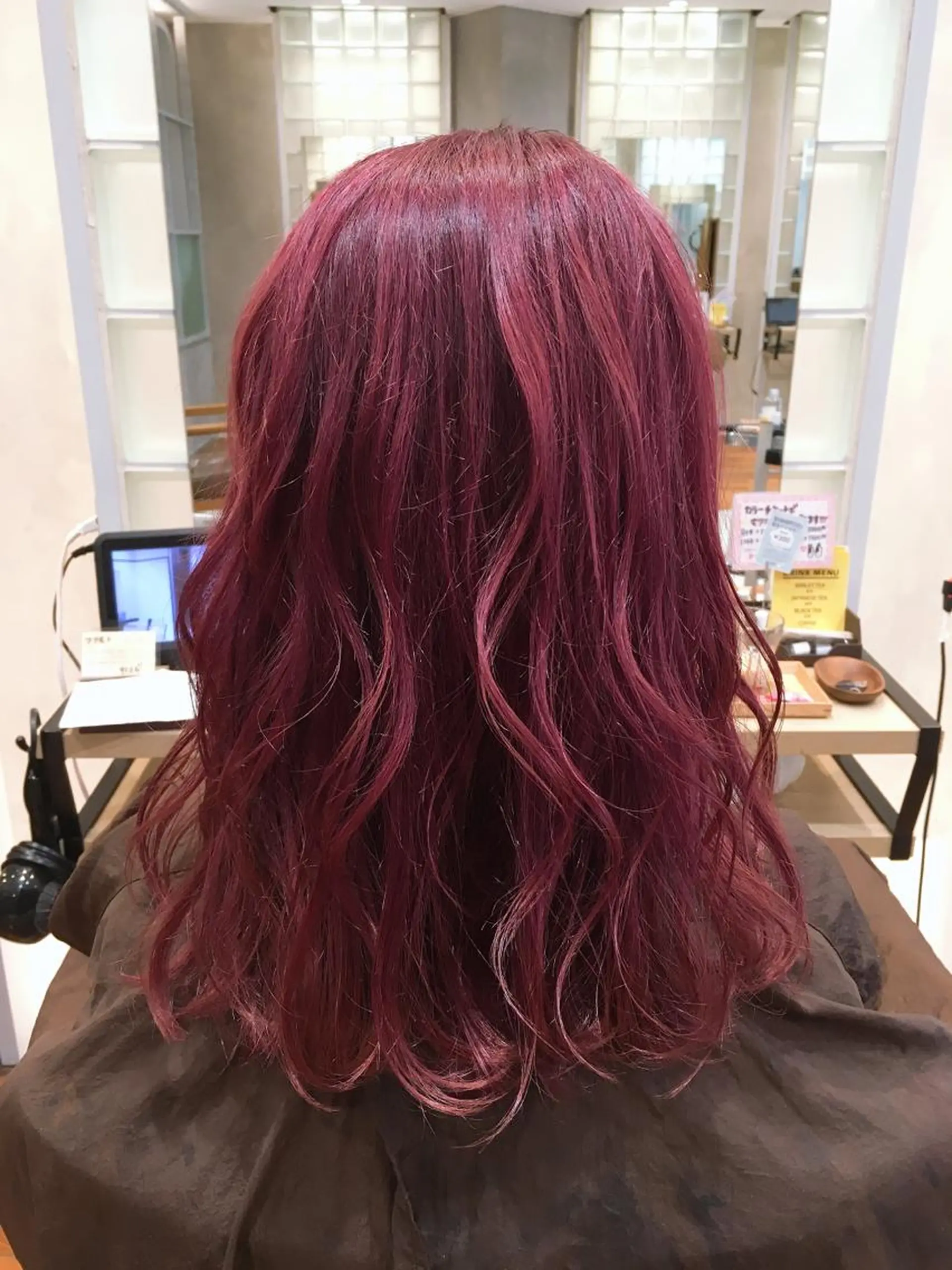 セミロング カラー Aimer Hair Design Lewis所属・伊藤 いほみの眉毛・アイブロウイメージ