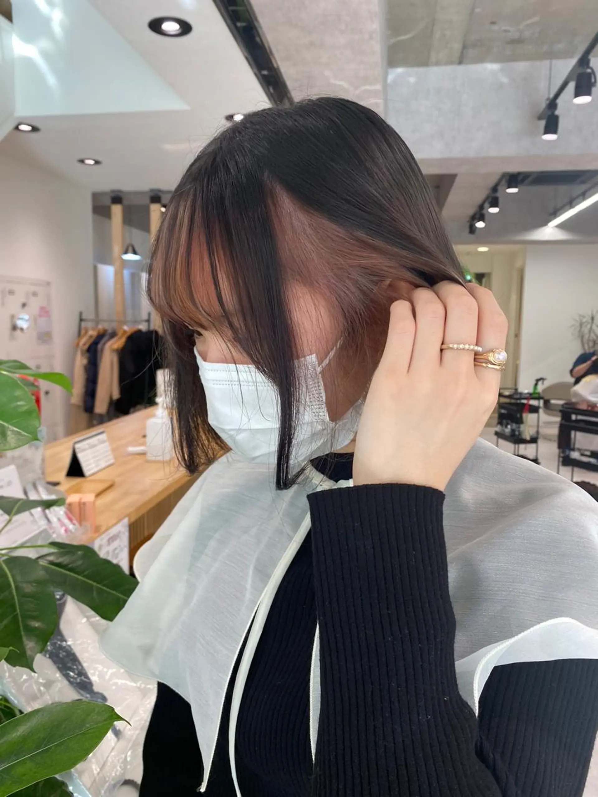 ミディアム カラー ミストバング  フェイスフレーミング メンズパーマ支配率 No.1🔥坂井那吏のヘアスタイル