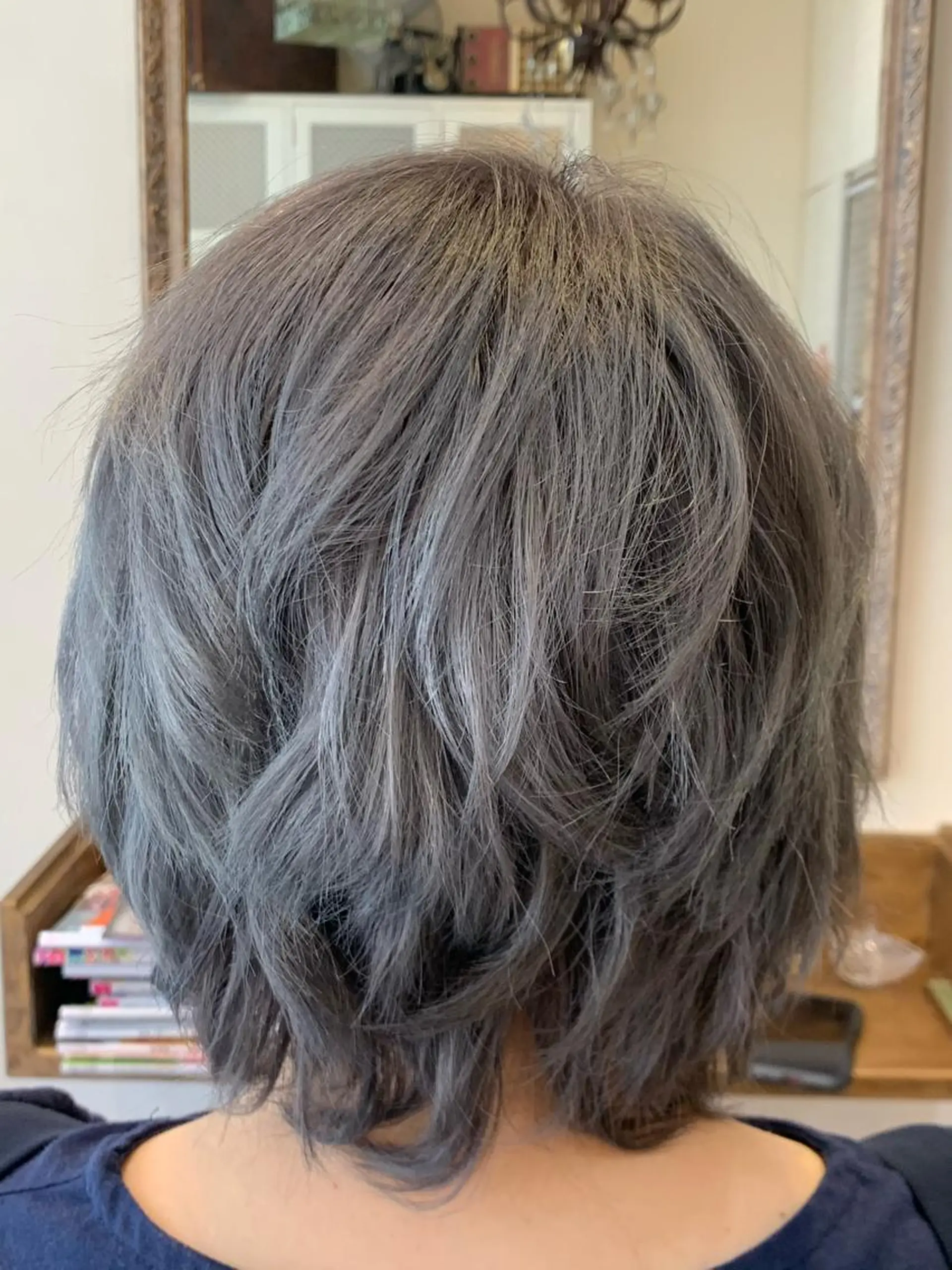 ショート カラー ブリーチ グレージュ HAIR LA COUPE所属・佐藤 俊夫のヘアスタイル