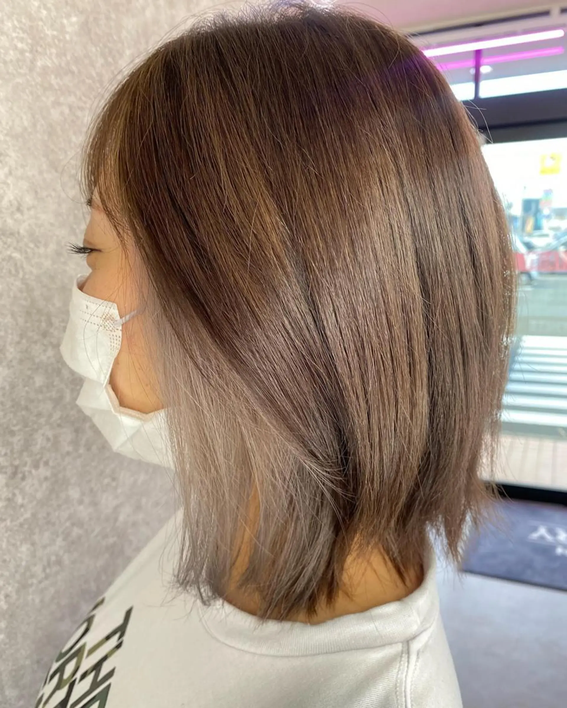 ロング カラー ベージュカラー イヤリングカラー インナーカラー ミルクティーベージュ UNDER vr 【アンダーバー】のヘアスタイル