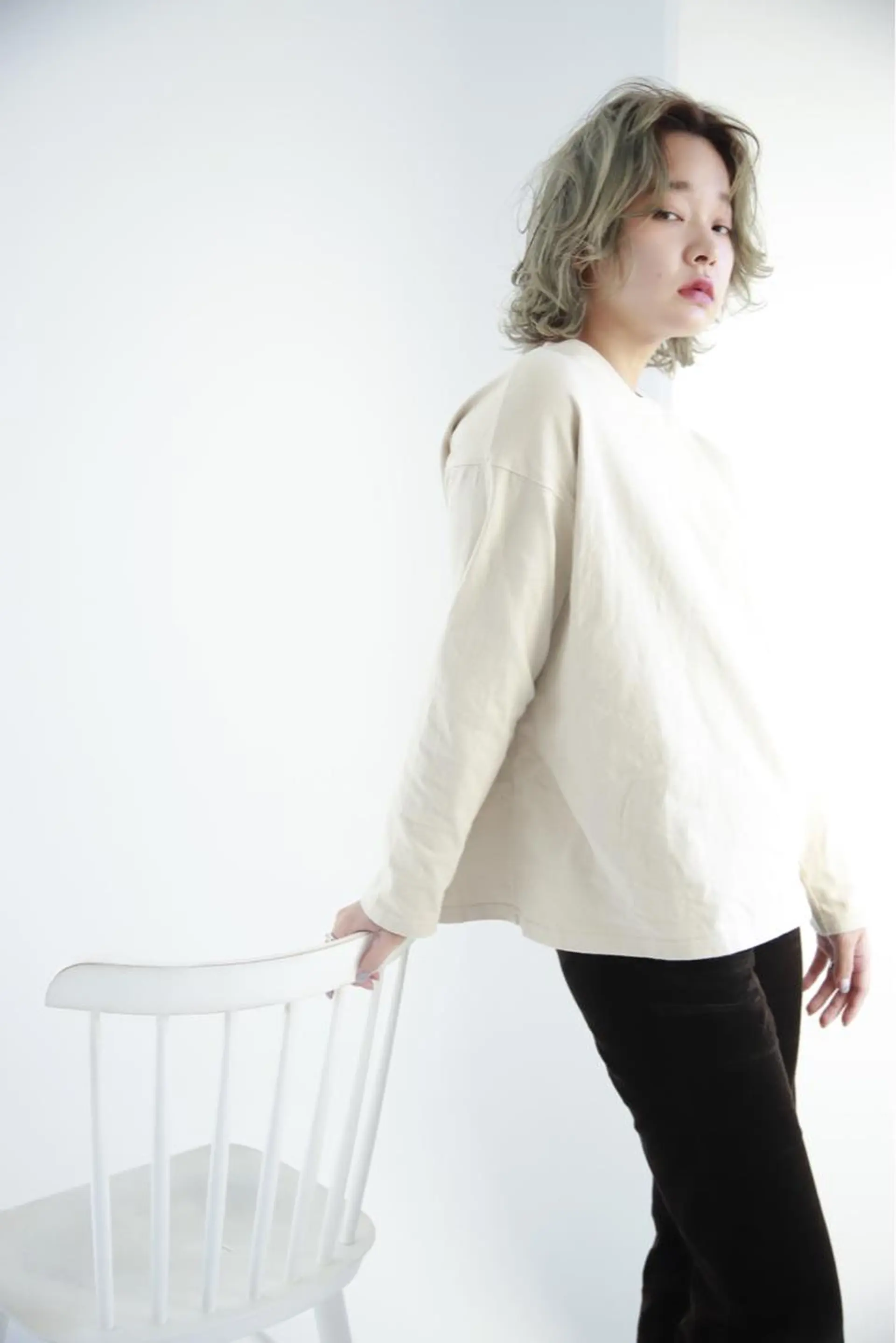 ミディアム カラー THE DAY所属・AKI HASHIMOTOのヘアスタイル