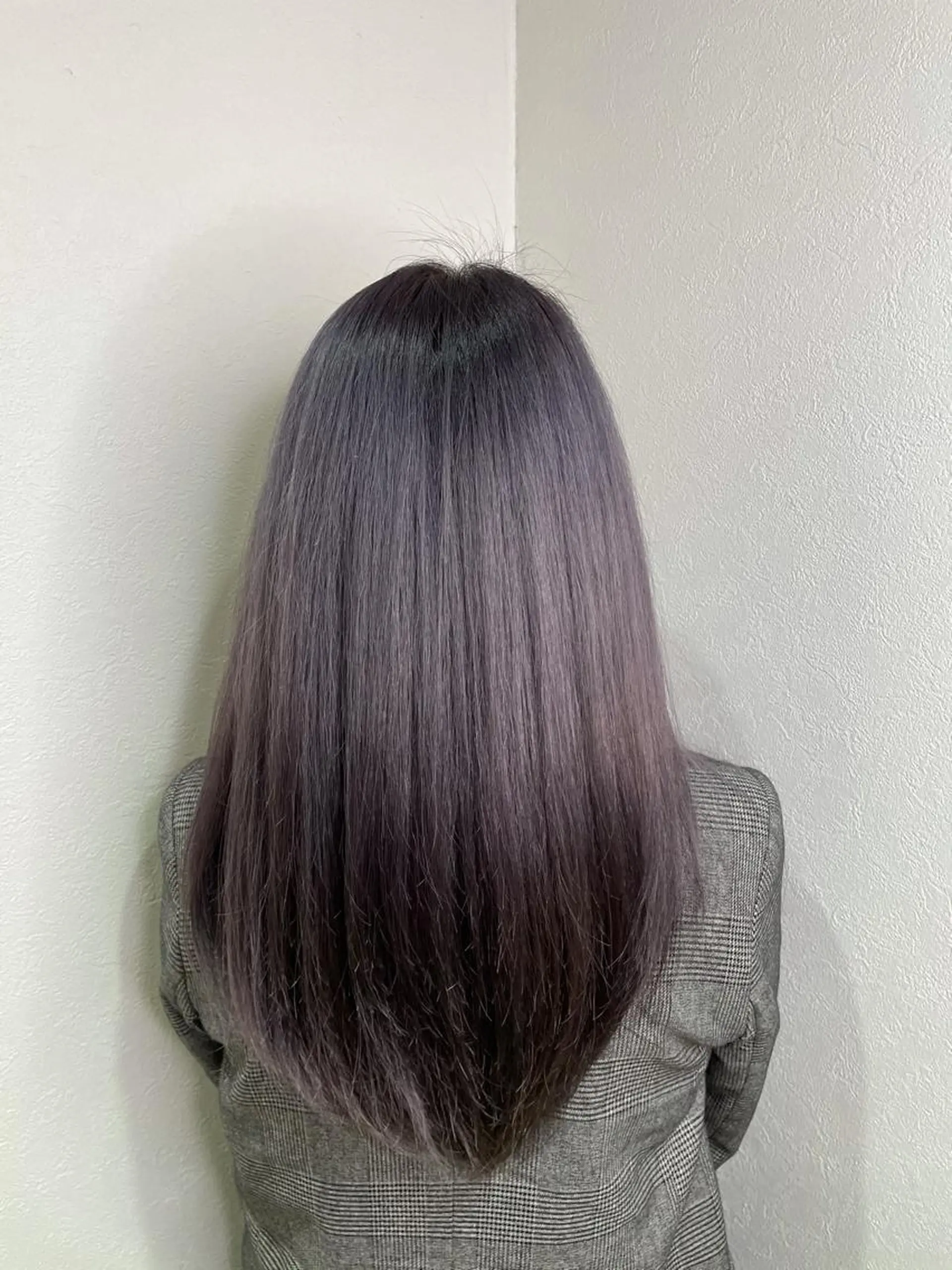 セミロング 新宿韓国風レイヤー カット内田智大のヘアスタイル