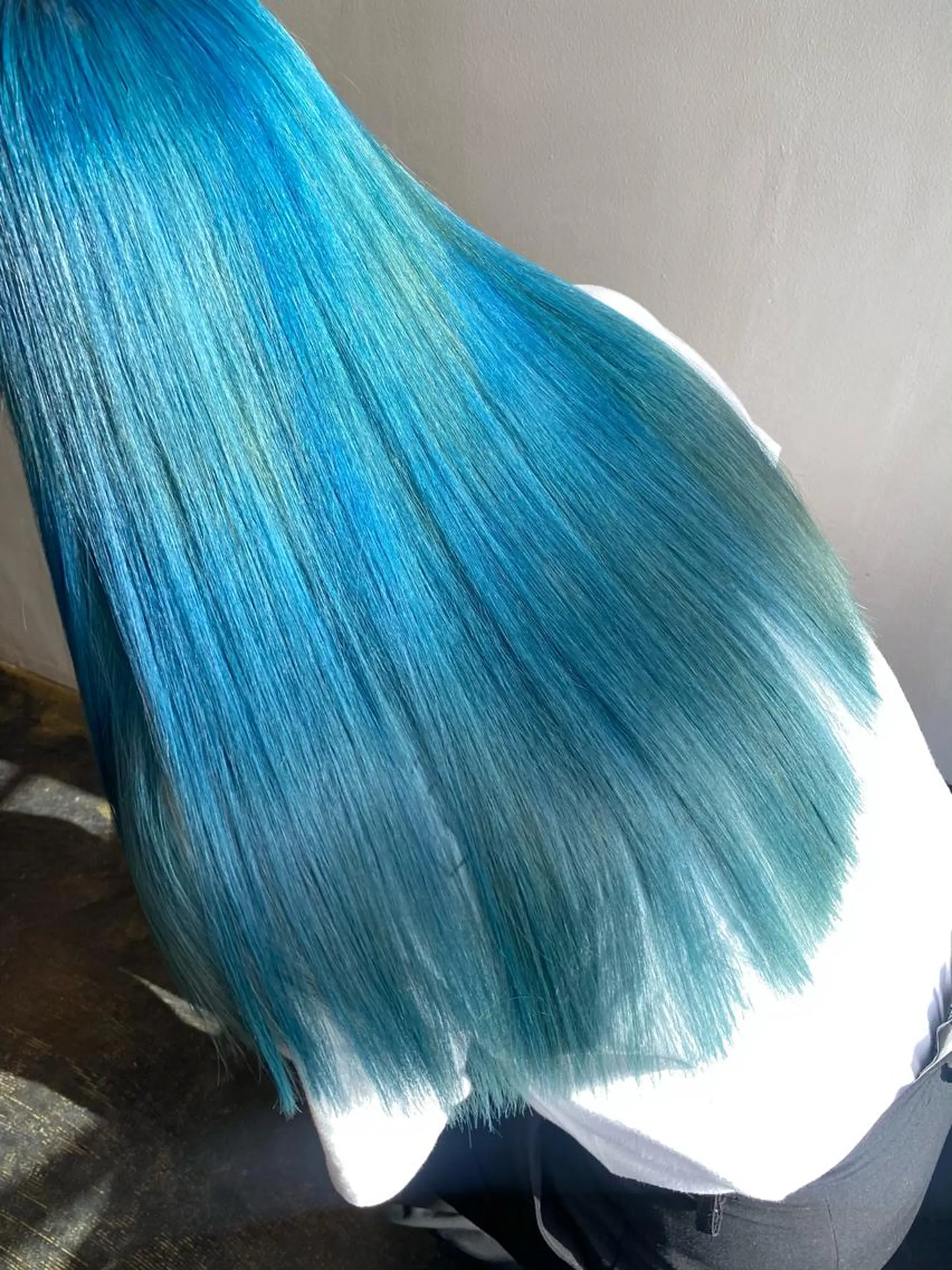ロング カラー ブリーチ ブルーカラー ハイトーンカラー🍑 maanaのヘアスタイル