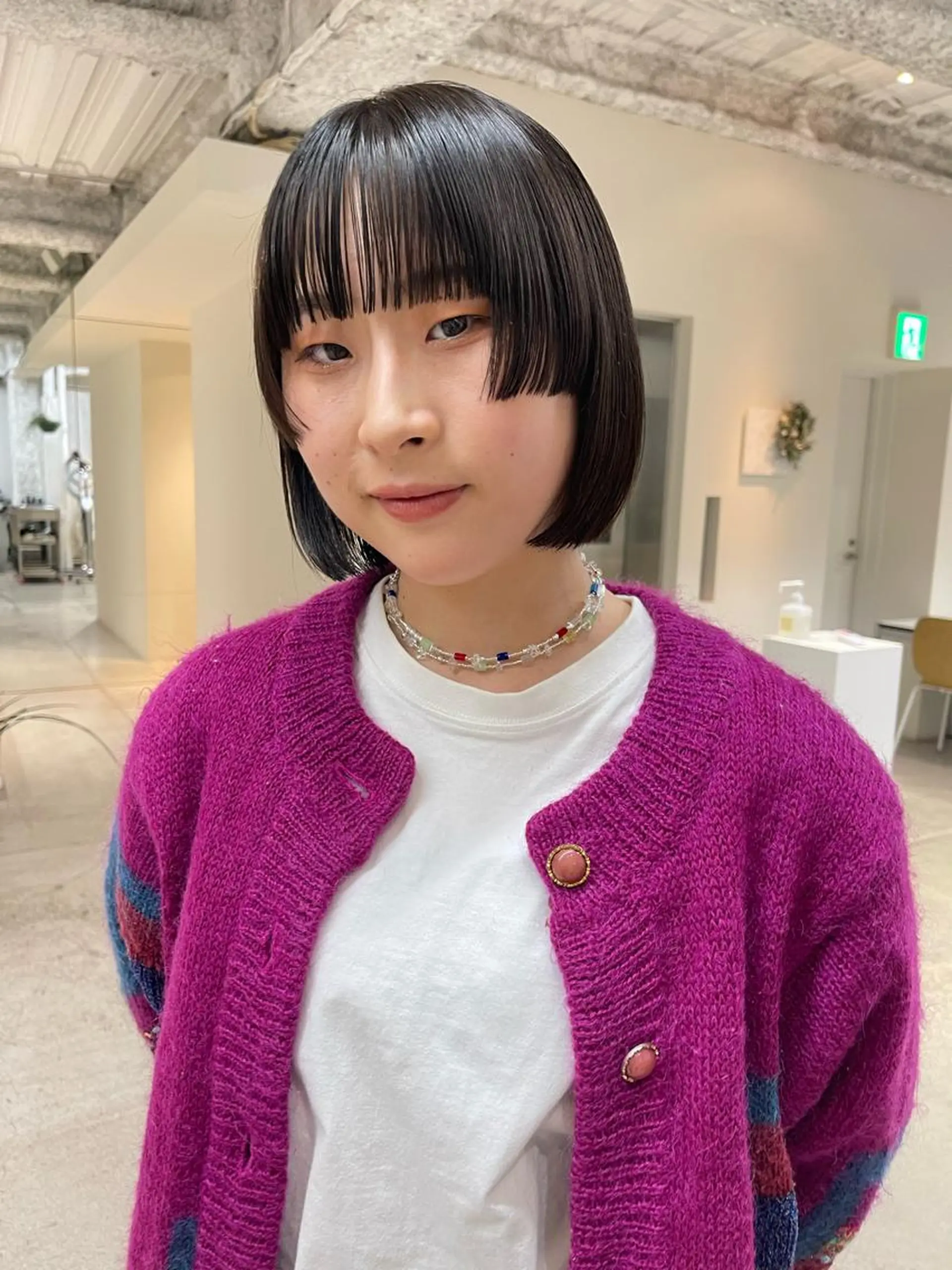ミディアム カット ヘアカラー トリートメント oma　袮次金 鈴香のヘアスタイル