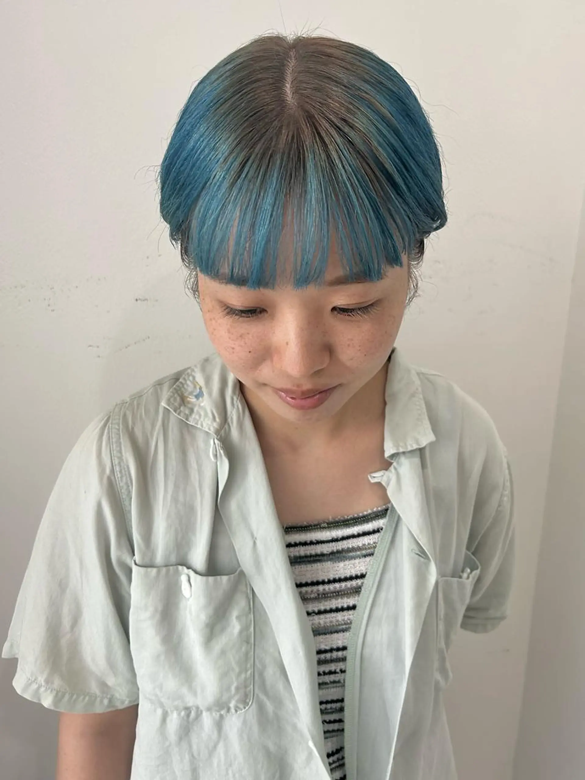 ショート カラー ブリーチ ケアブリーチ カット ヘアカラー トリートメント Loom.所属・村上雅人 ナチュラルモードのヘアスタイル