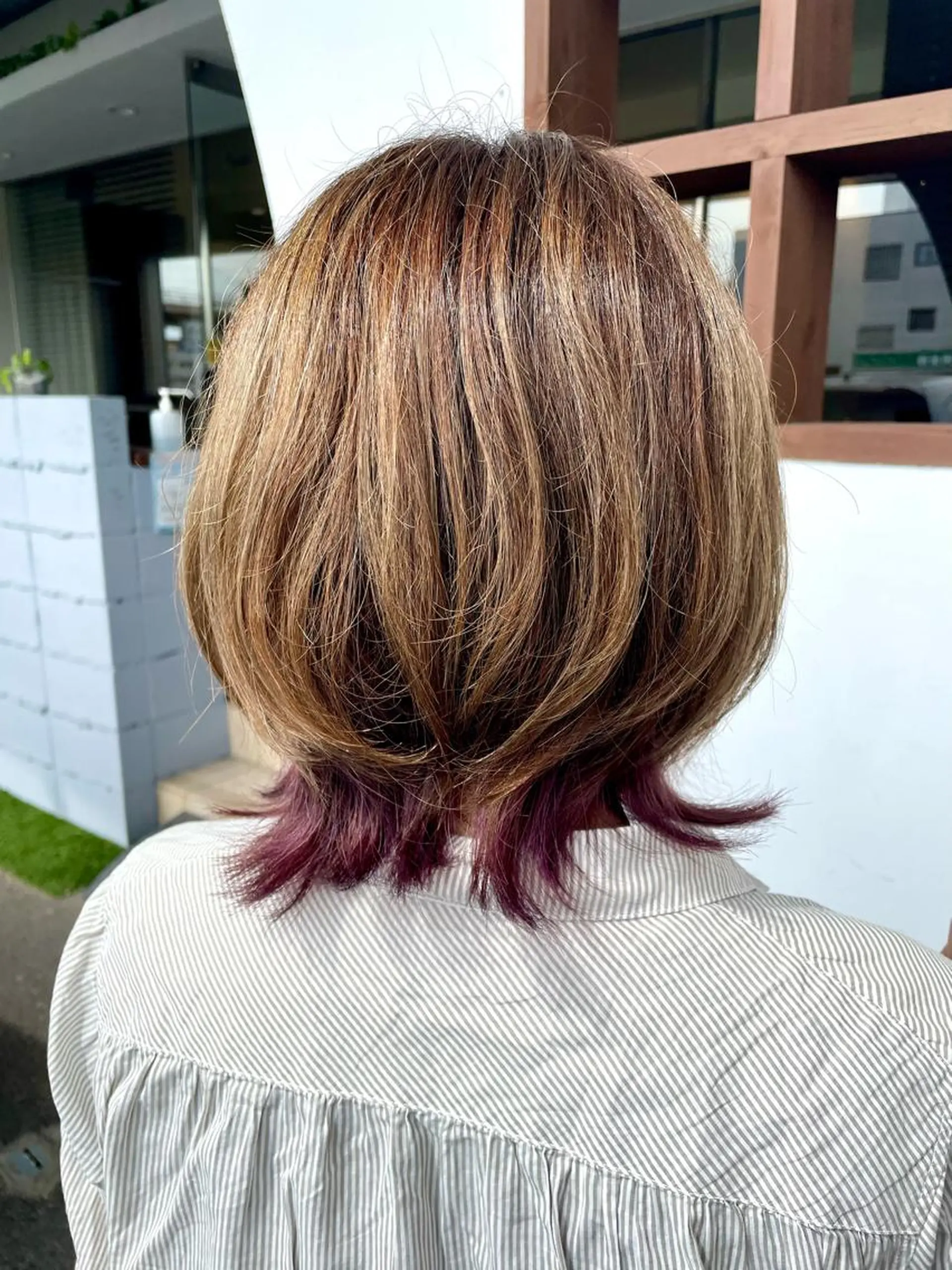 ミディアム カラー インナーカラー パープルカラー 美容室 Jフィドルファドル所属・わきた かずなのヘアスタイル