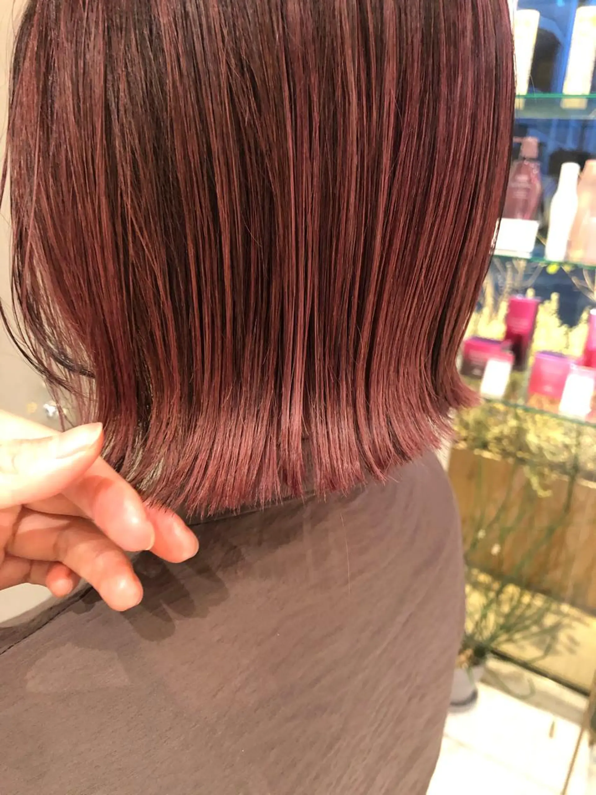 ミディアム カラー ピンクカラー 古屋 花織のヘアスタイル