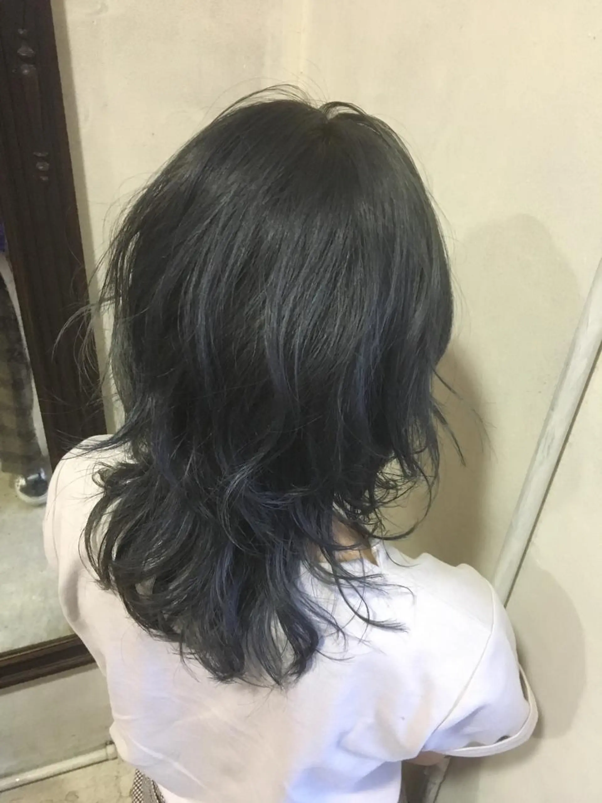 ミディアム カラー アッシュ アッシュグレー ブルーカラー ブルーアッシュ ヘアカラー トリートメント ヘッドスパ ヘアセット 山口 竣也のヘアスタイル
