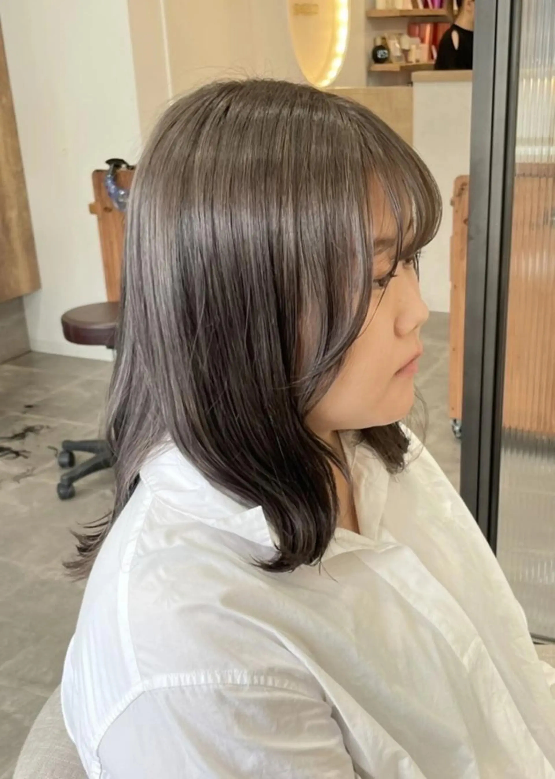ミディアム カラー ブリーチ グレージュ ラベンダーカラー ラベンダーグレージュ ラベンダーグレー Saki サキのヘアスタイル