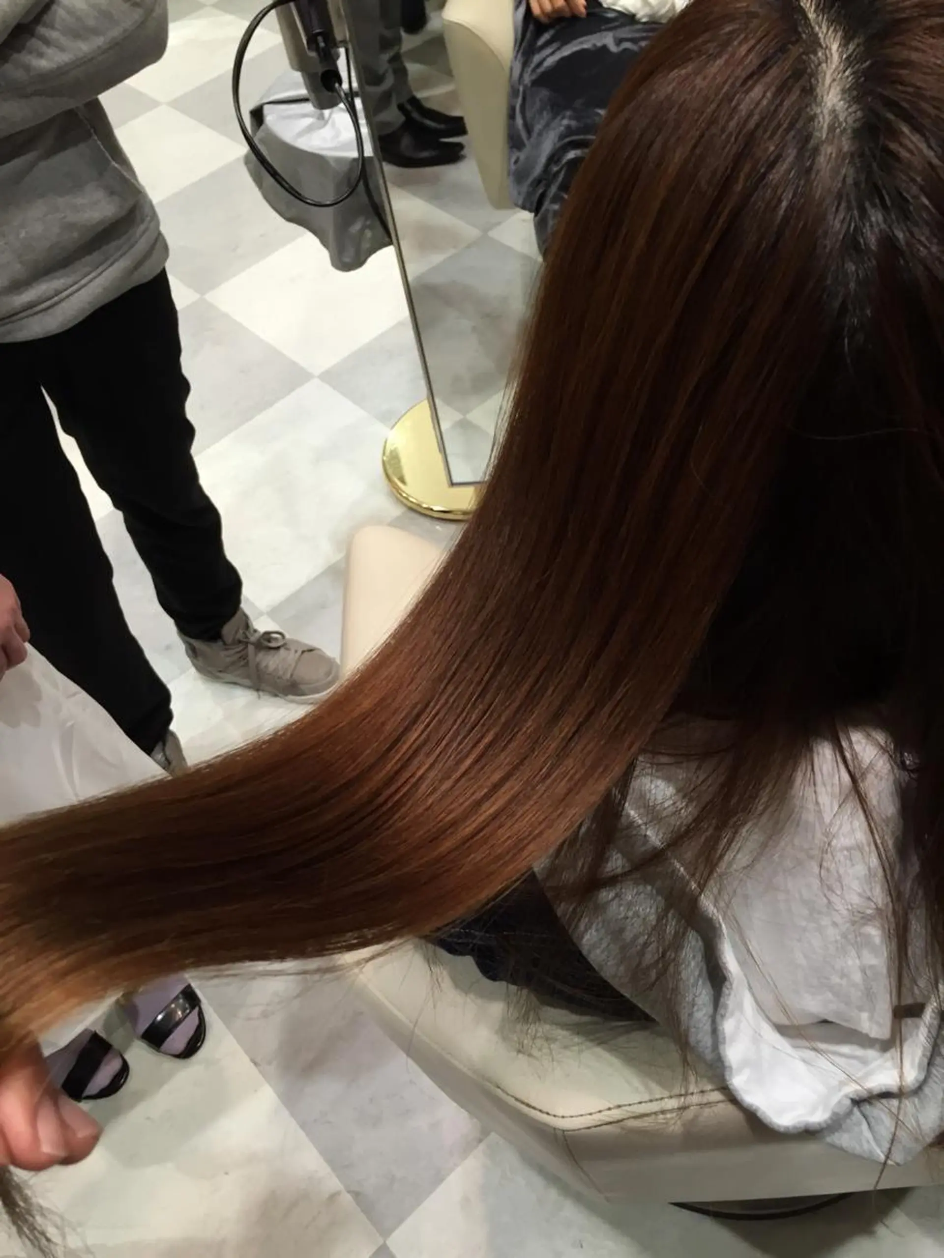 カラー アンダーバーホワイト_WHITE所属・_WHITE芝本 賢吾【天王寺店】のヘアスタイル