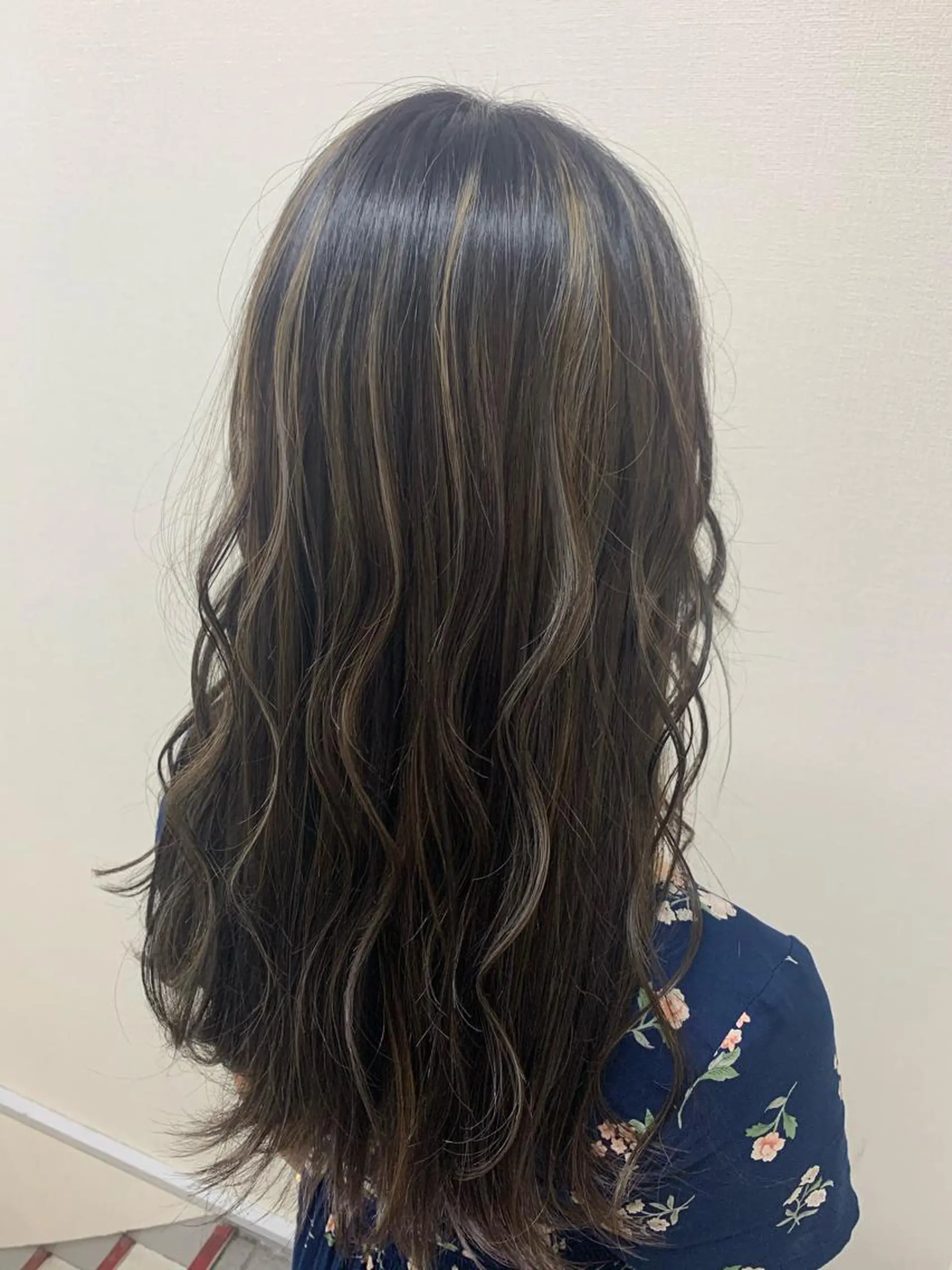 ロング ハイライト ヘアカラー D.I.E.V.A hair 池袋東口所属・杉浦千智💗アイドル 大好き美容師💗のヘアスタイル