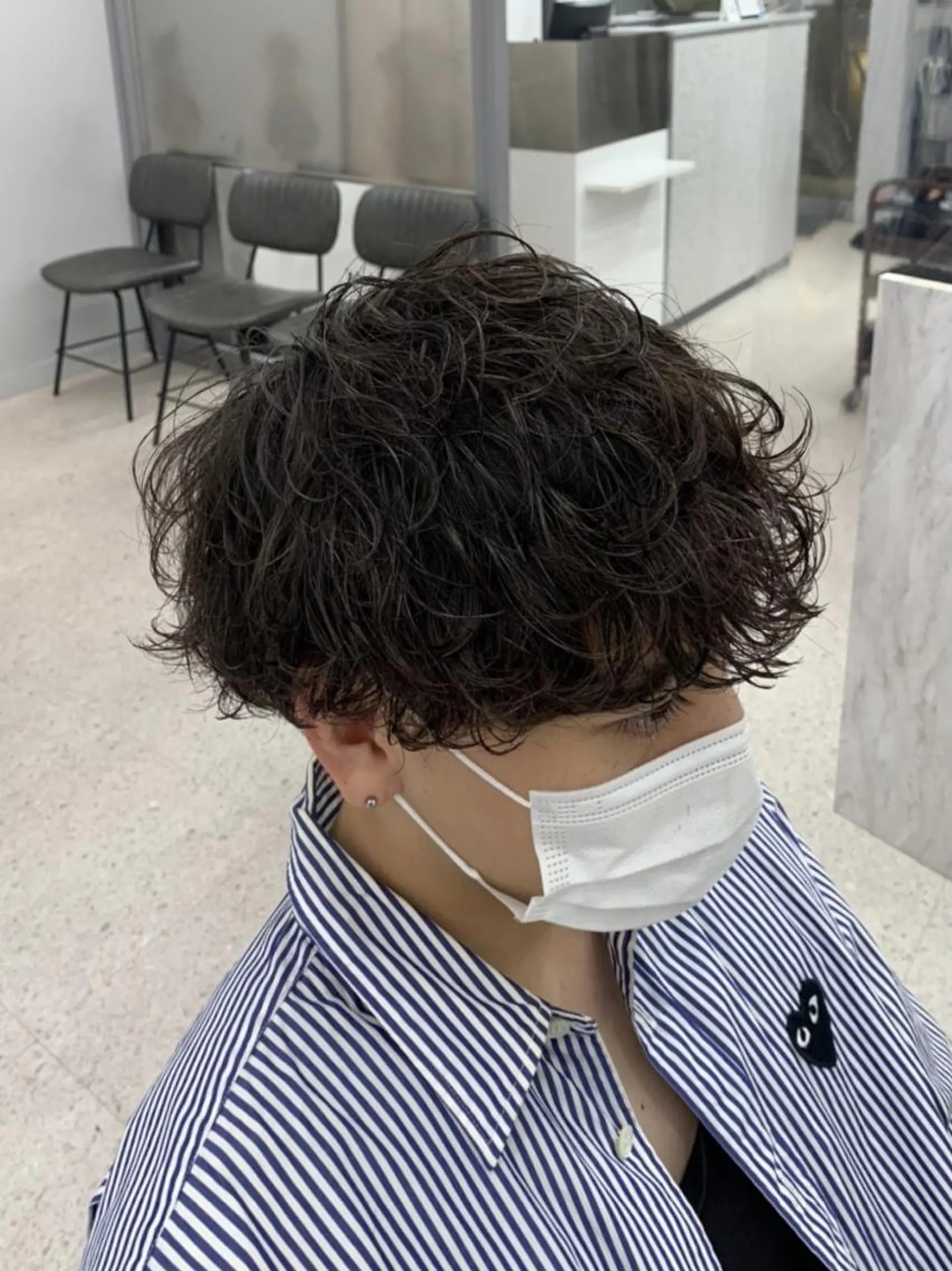 ショート パーマ ヘアアレンジ メンズ センターパート フェードカット マッシュ メンズパーマ メンズツイストパーマ mihoko/ ニュアンスパーマのヘアスタイル