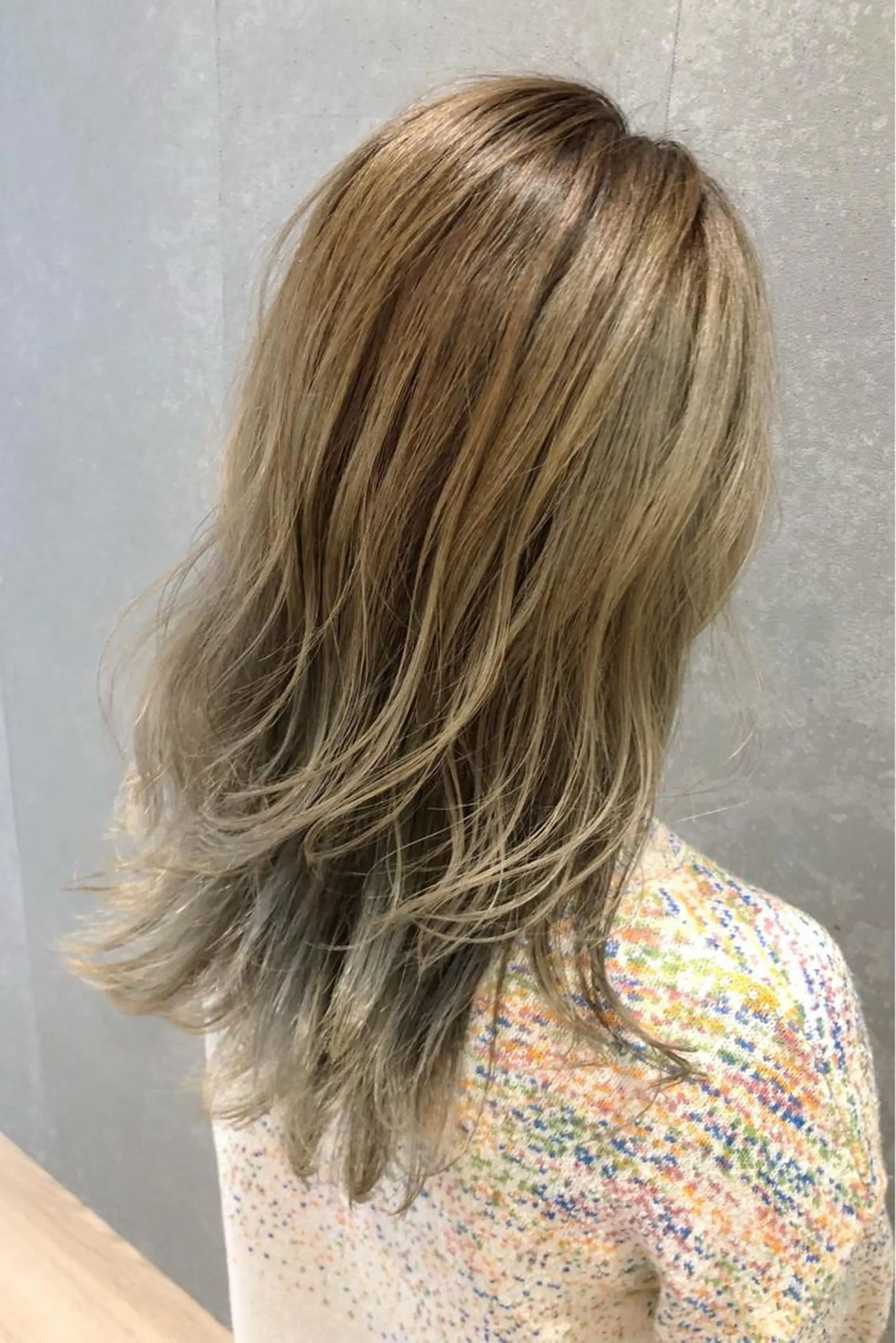 ロング カラー バレイヤージュ レイヤーカット macaron仙台店所属・千葉 大聖のヘアスタイル