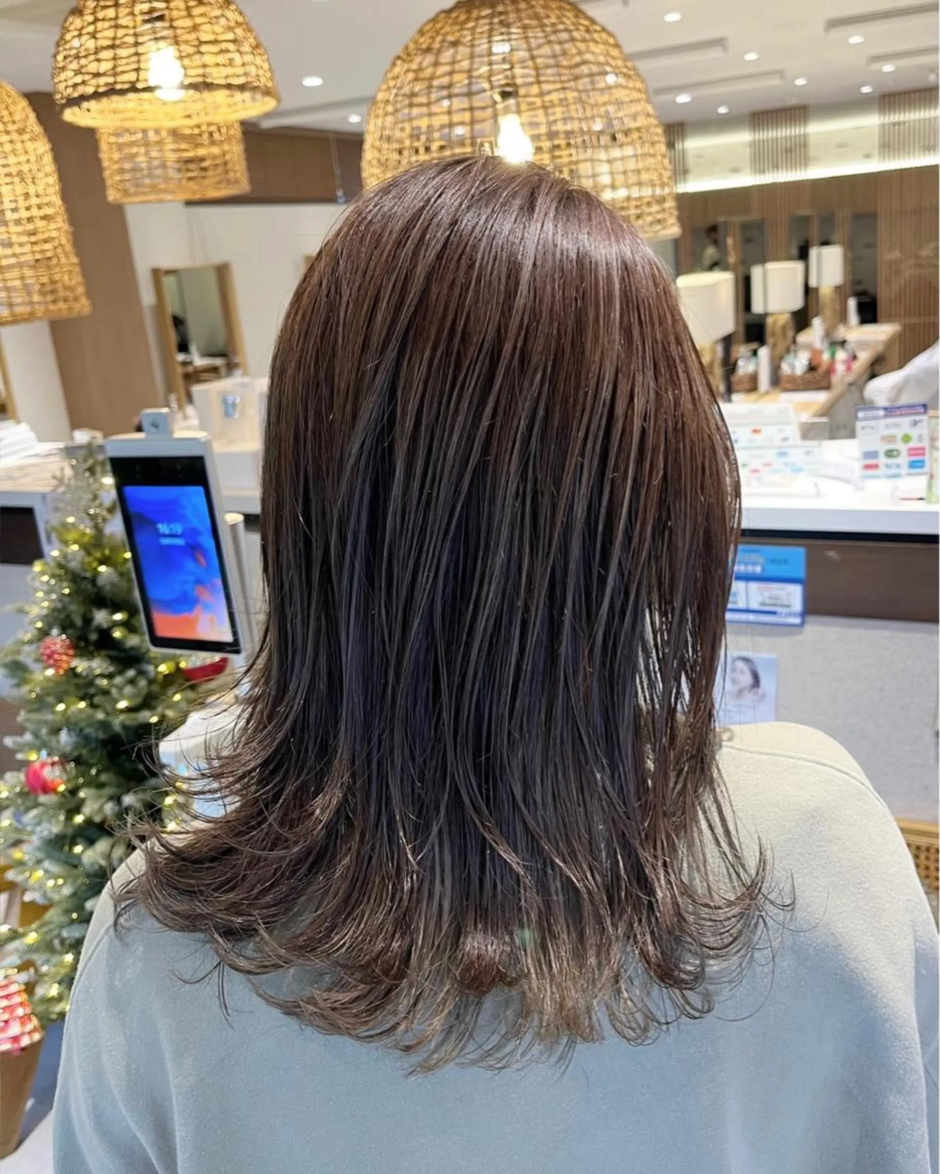 セミロング ハイライト ヘアカラー 和田 琉々香のヘアスタイル