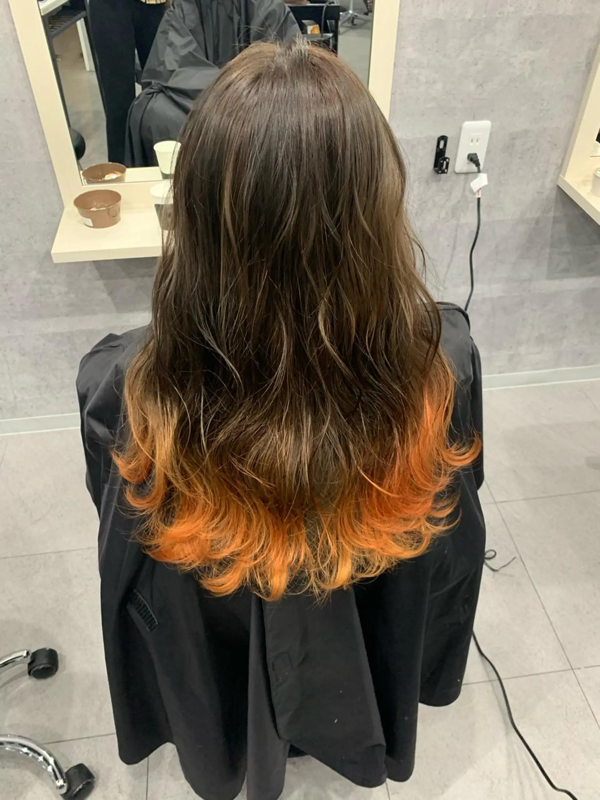 ロング カラー グラデーションカラー トリートメント _WHITE 天神店 YUMEKA🐻のヘアスタイル