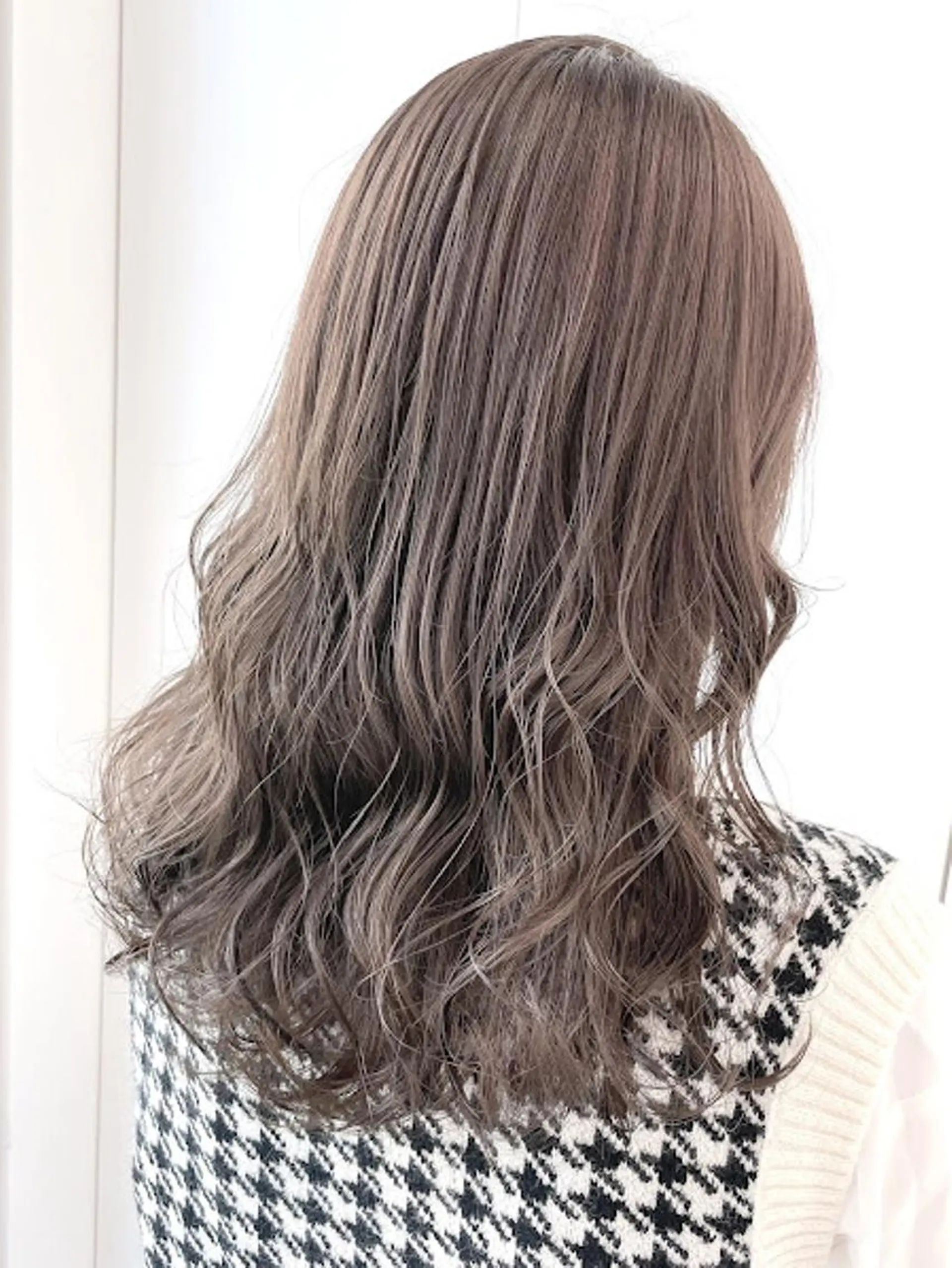 カラー 🪞SHE池袋 Official🪞のヘアスタイル