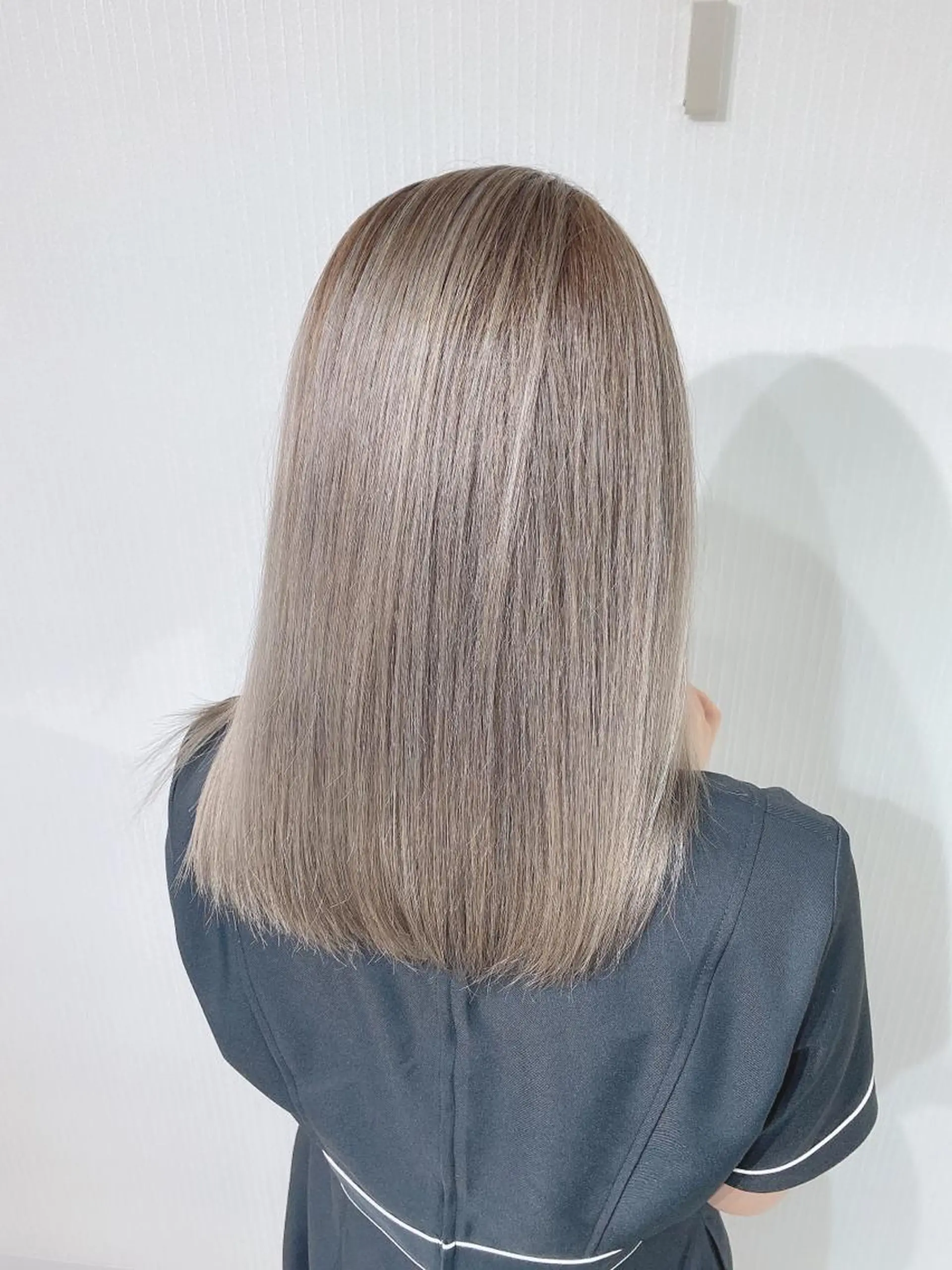 セミロング カラー 【Diar】オーナー アキヨシケンタのヘアスタイル