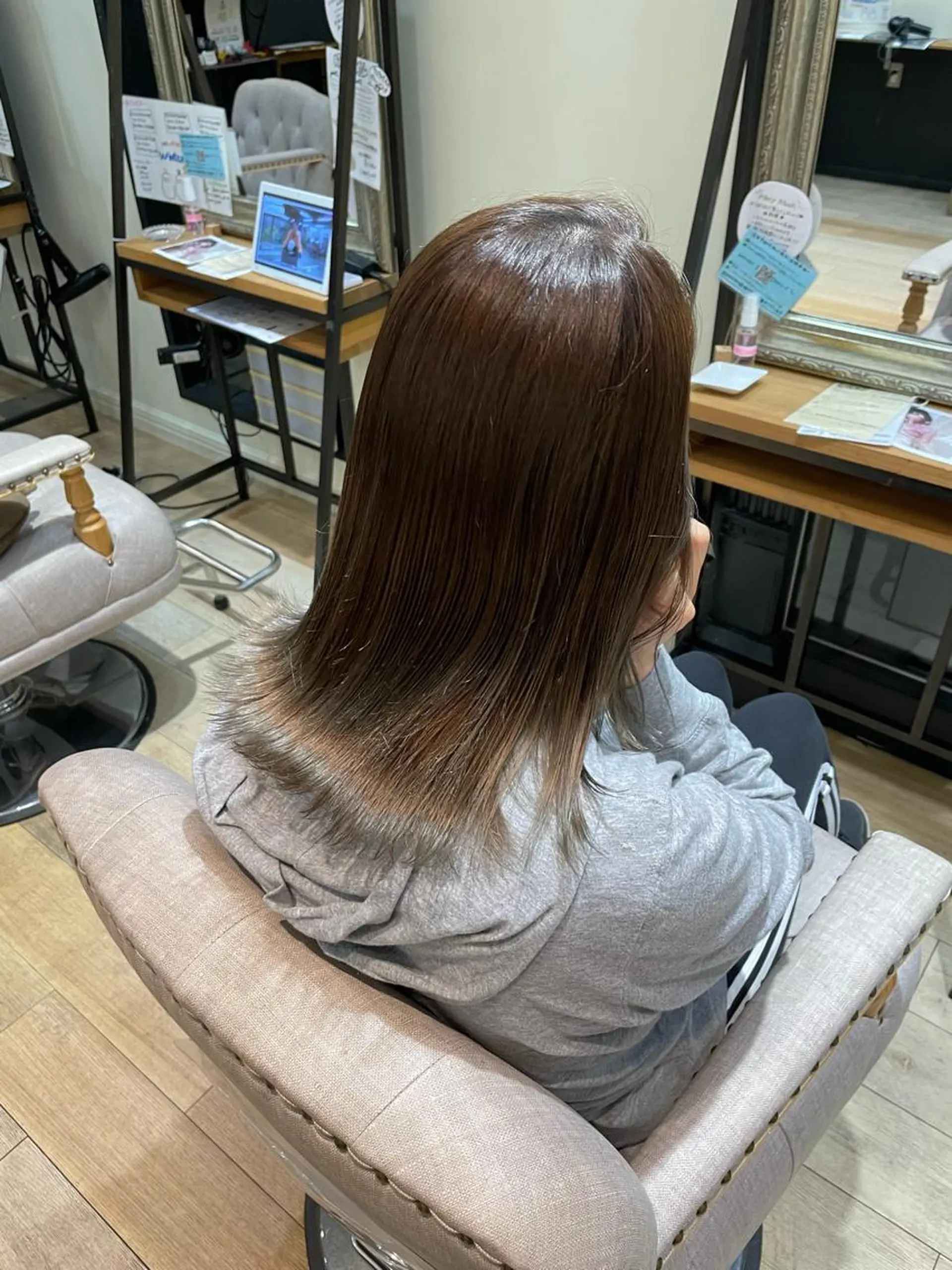 ミディアム カラー SINCE【シンス】所属・Hika.ハイトーン 髪質改善🩵ᩚ🫧のヘアスタイル