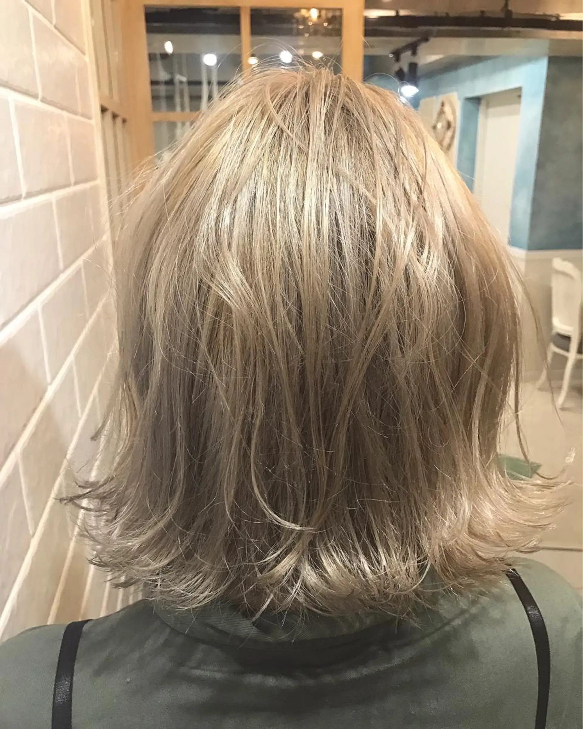 ショート カラー ベージュカラー ミルキーベージュ ヘアカラー トリートメント 河野 圭三のヘアスタイル