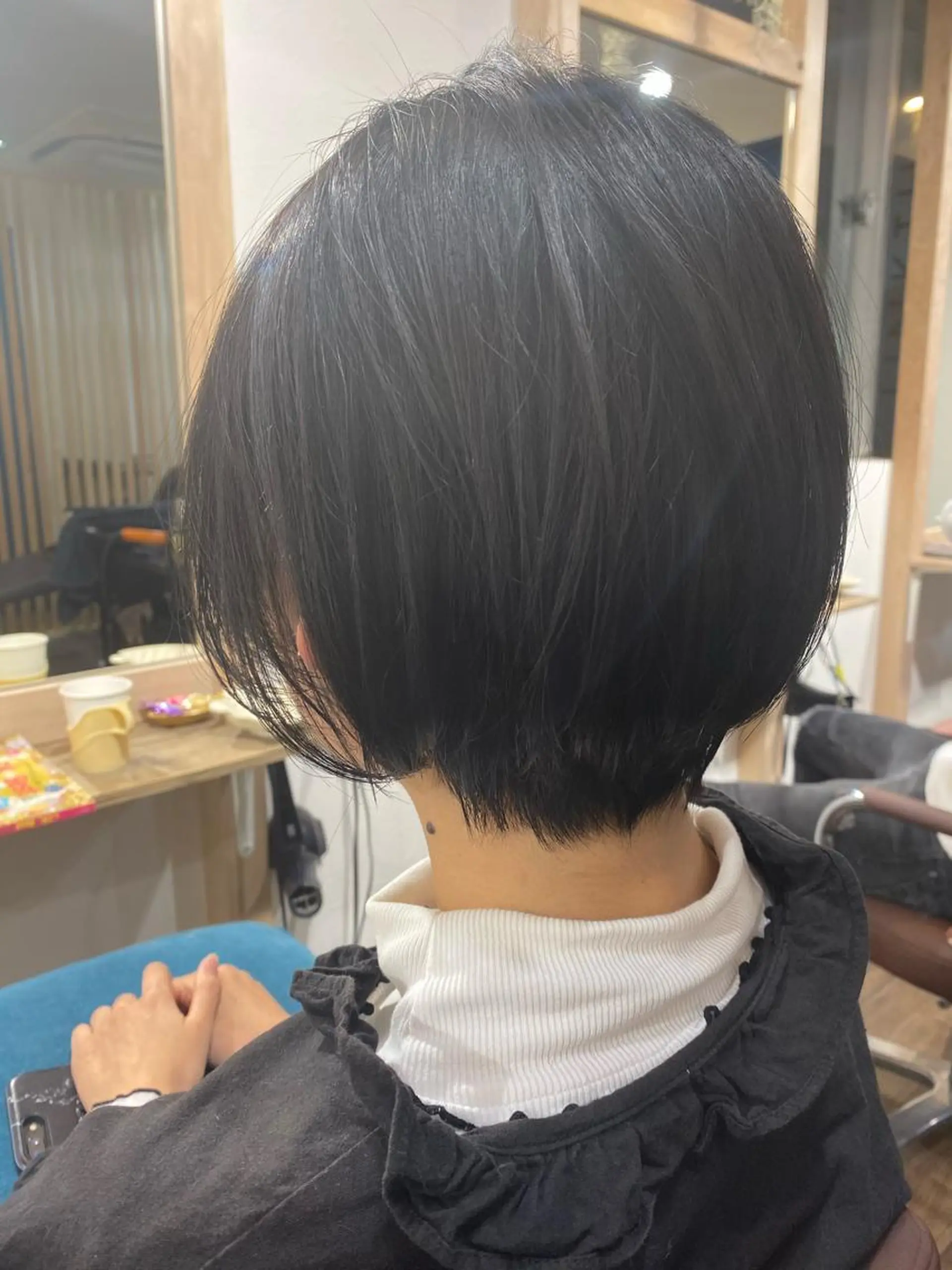 ショート カラー ヘアカラー トリートメント 🌈ショート/レイヤ ーカット/中村崇宏のヘアスタイル