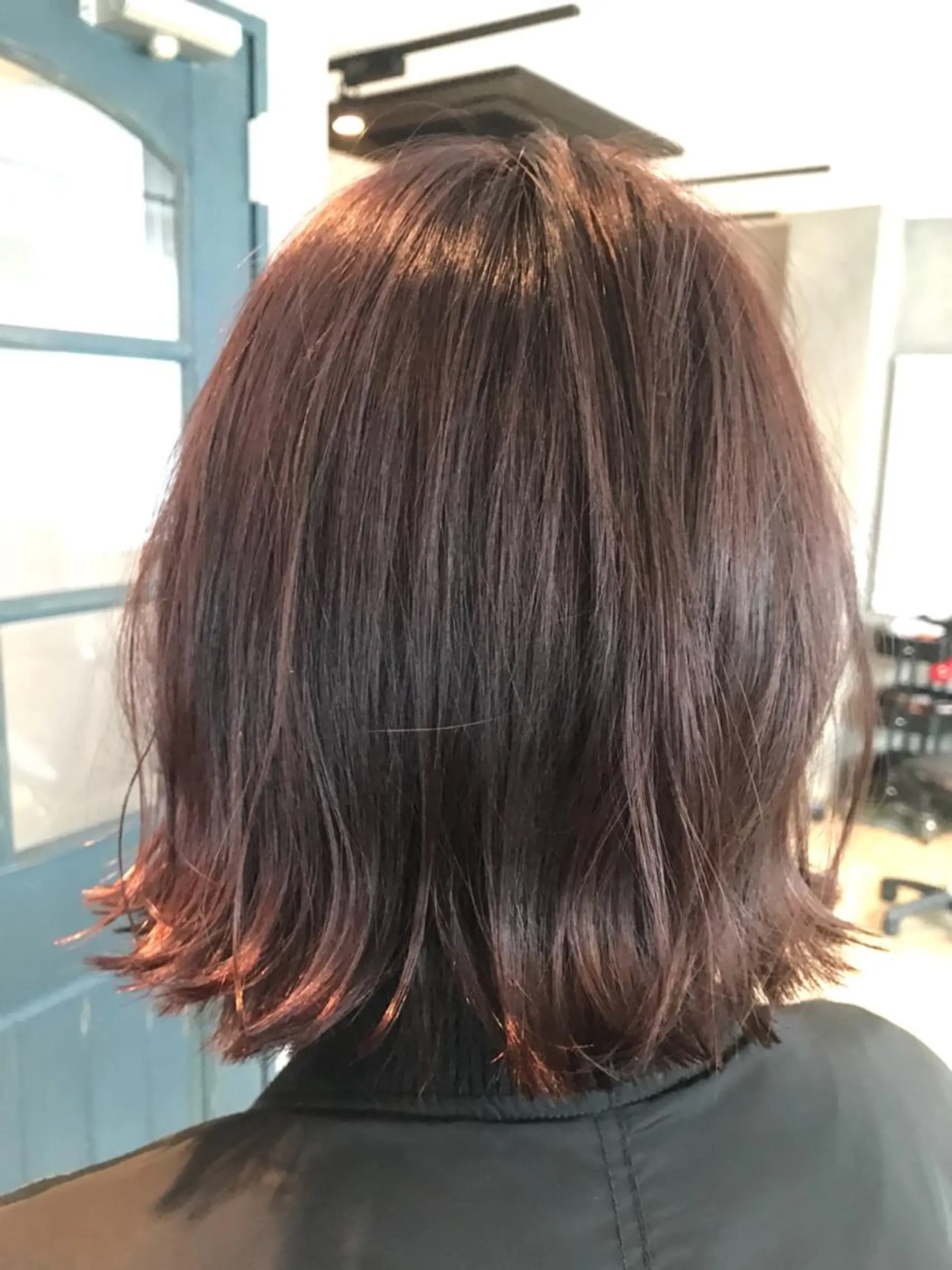 ショート カラー パーマ ラベンダーカラー 外ハネヘア ヘアカラー 5Five所属・タカサキ ケイタのヘアスタイル