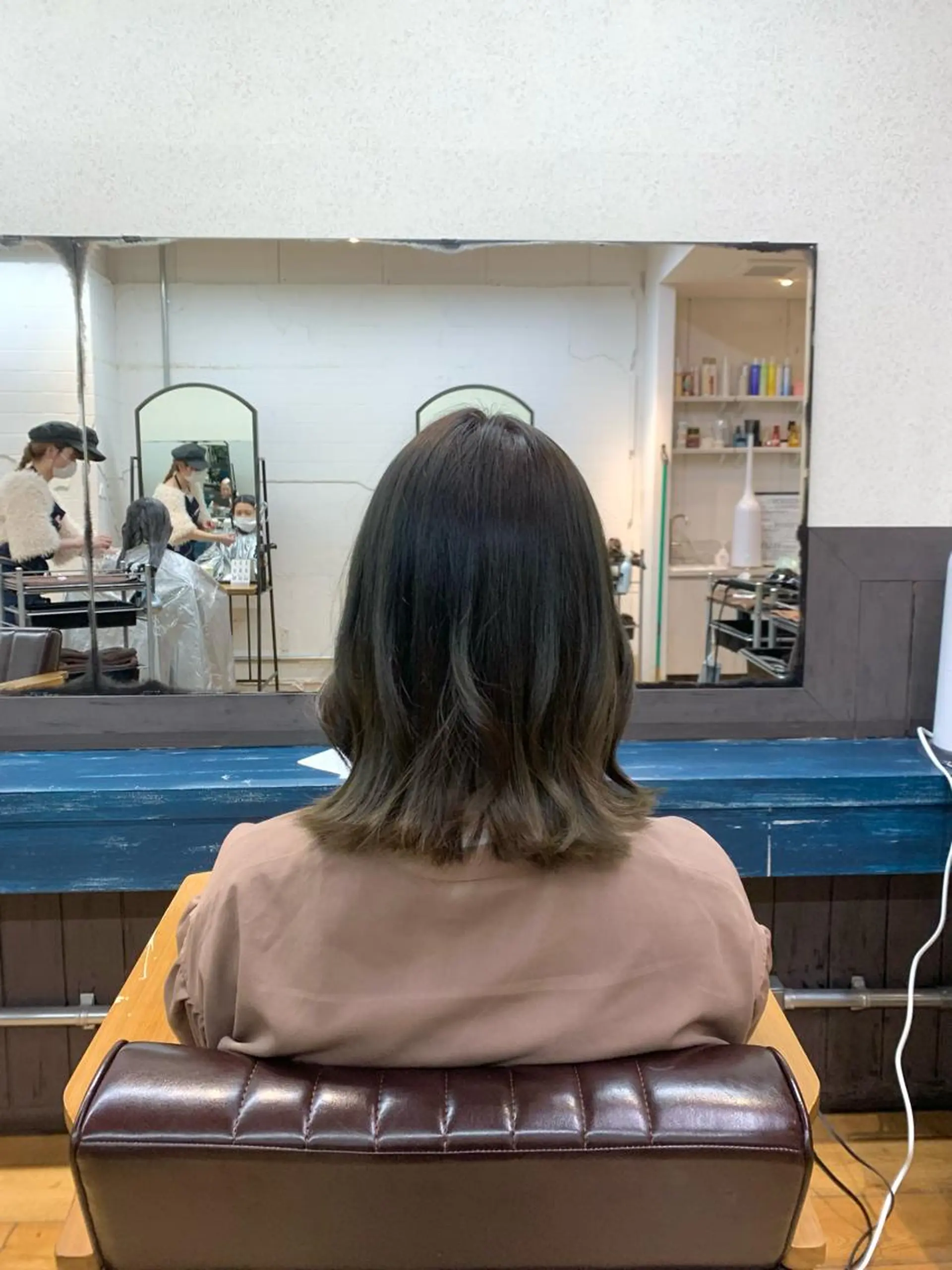 ミディアム カラー ブリーチ グレージュ オリーブグレージュ オリーブグレー 年内期間限定 🫧まゆ🫧のヘアスタイル