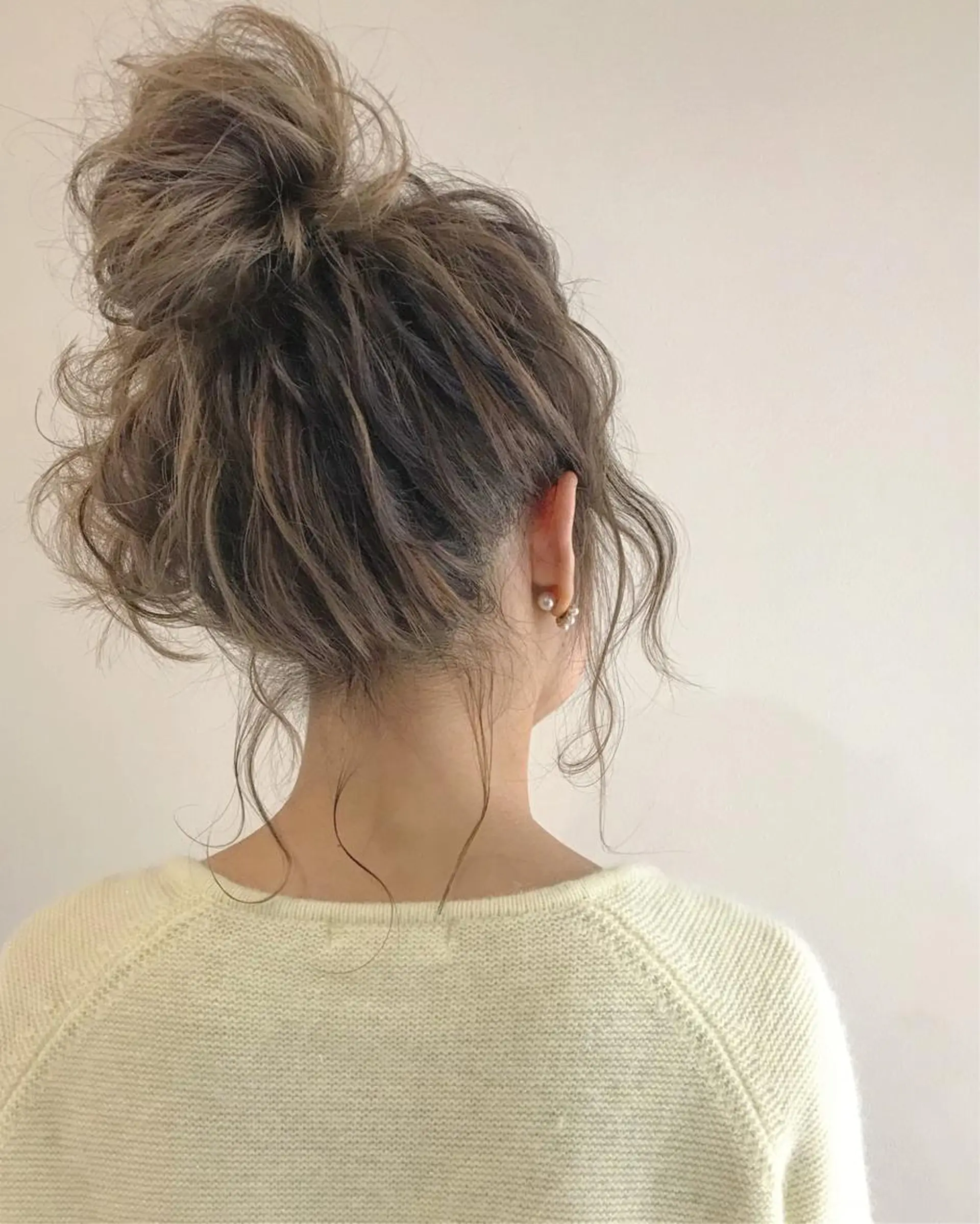 ミディアム カラー ヘアアレンジ バレイヤージュ ベージュカラー ブリーチ グラデーションカラー ハイライトカラー Mariana/ 鶴原-ハイライトのヘアスタイル