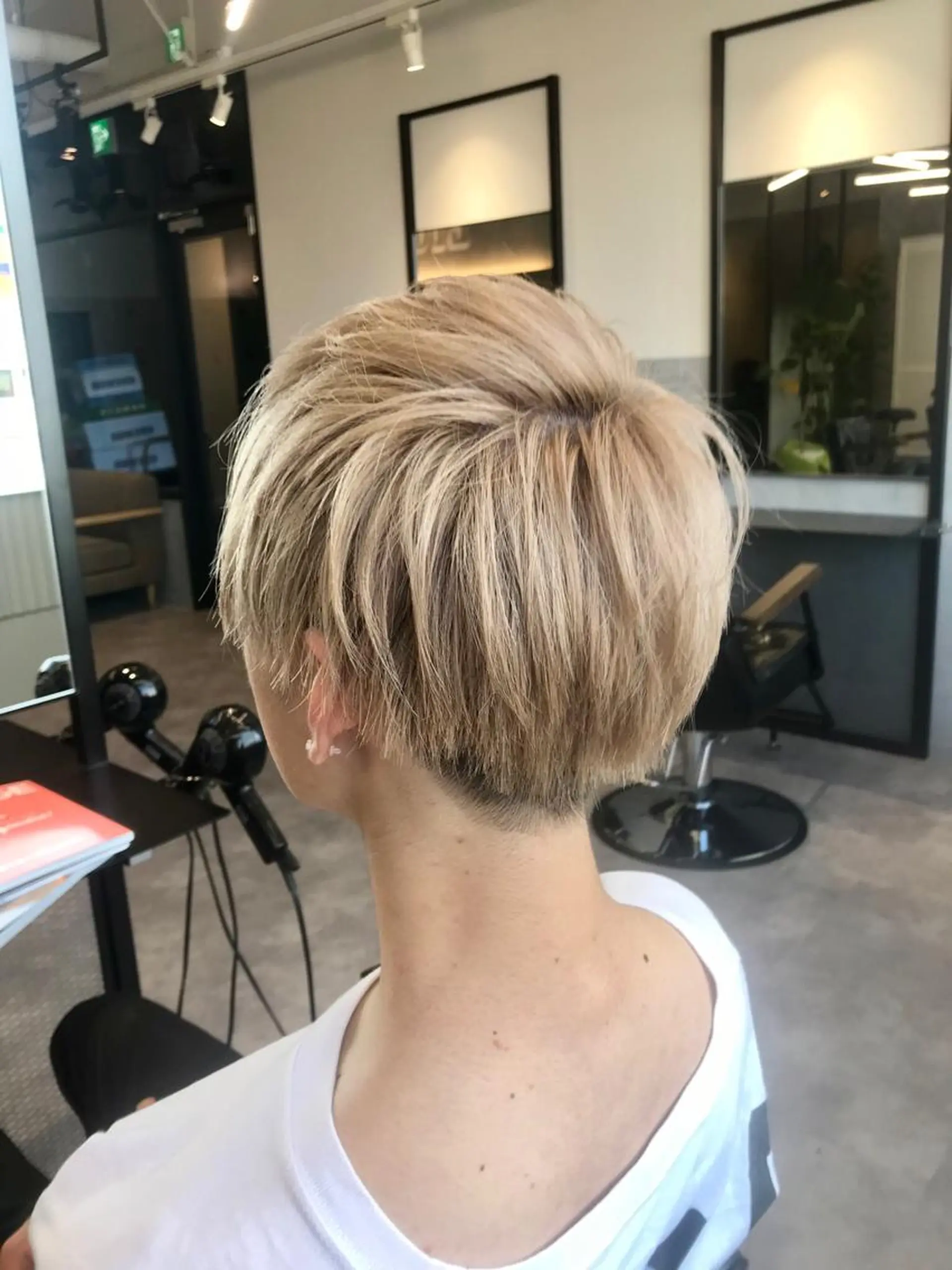 ショート 色気レイヤー& ショートはお任せ🌟のヘアスタイル