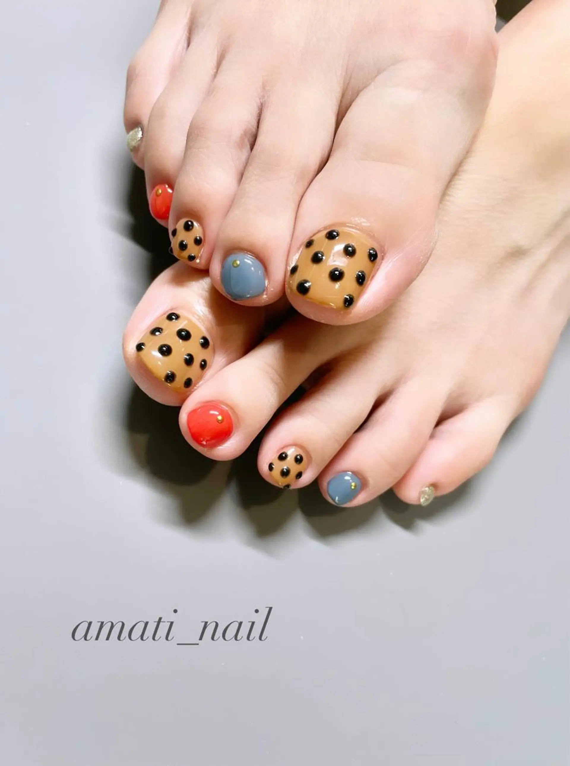 ネイル ドット マグネットネイル ミラーネイル ニュアンスネイル ワンカラーネイル フットネイル amati_nail TAKAKOのネイルデザイン