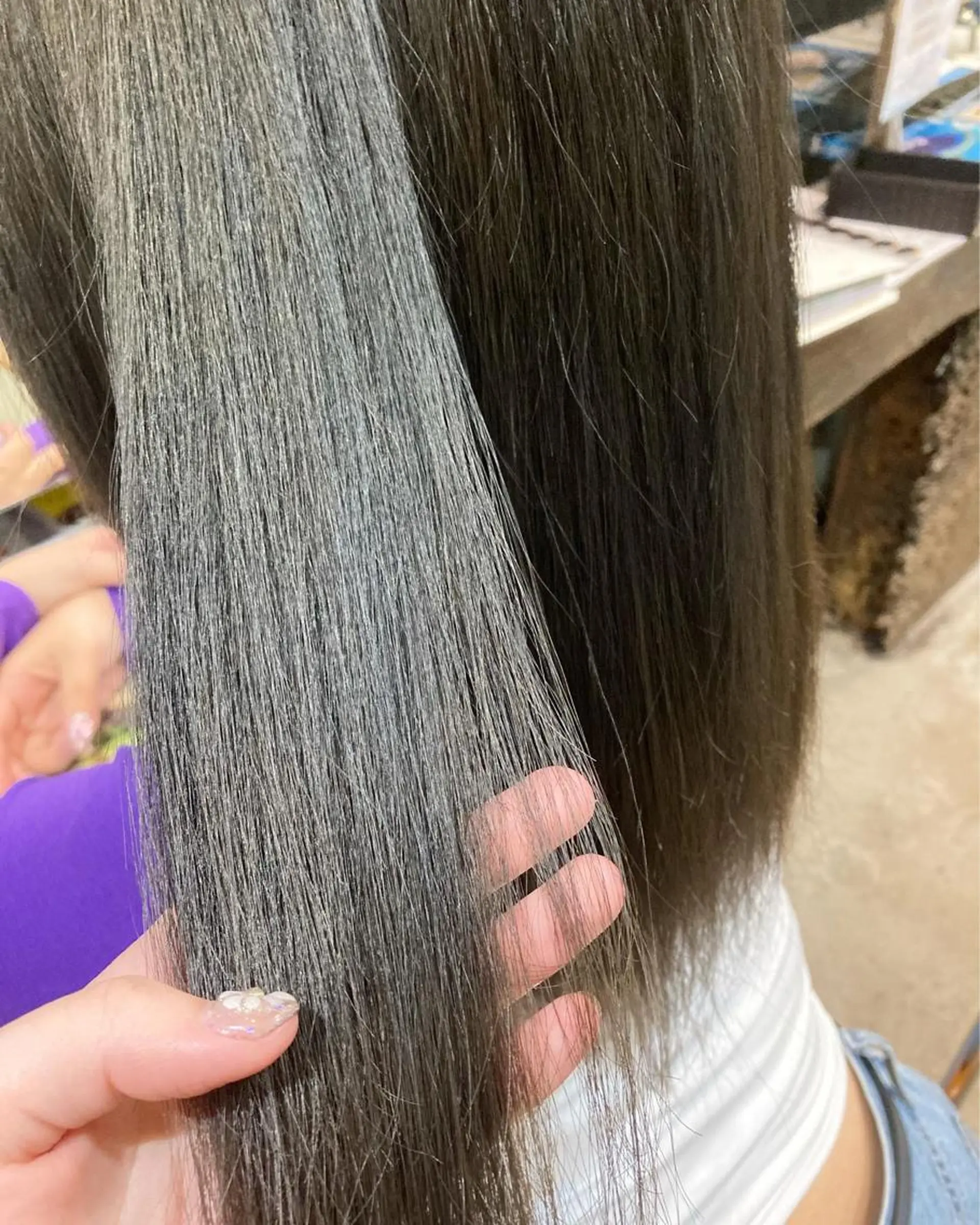 ロング カラー グレージュ アイスグレージュ 川井 さくらのヘアスタイル