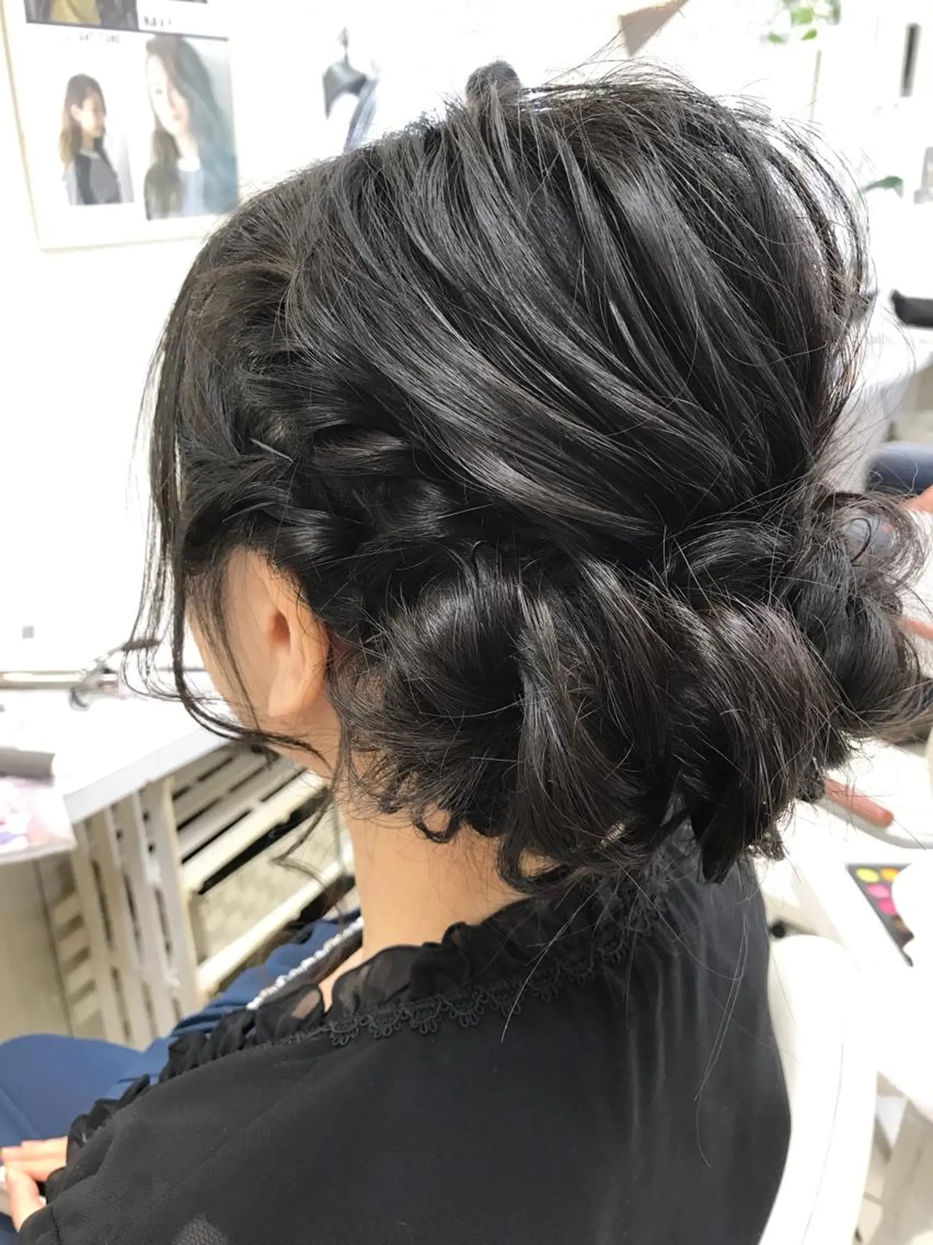 セミロング ヘアアレンジ 艶髪ハイトーンカラー 💘kazueのヘアスタイル