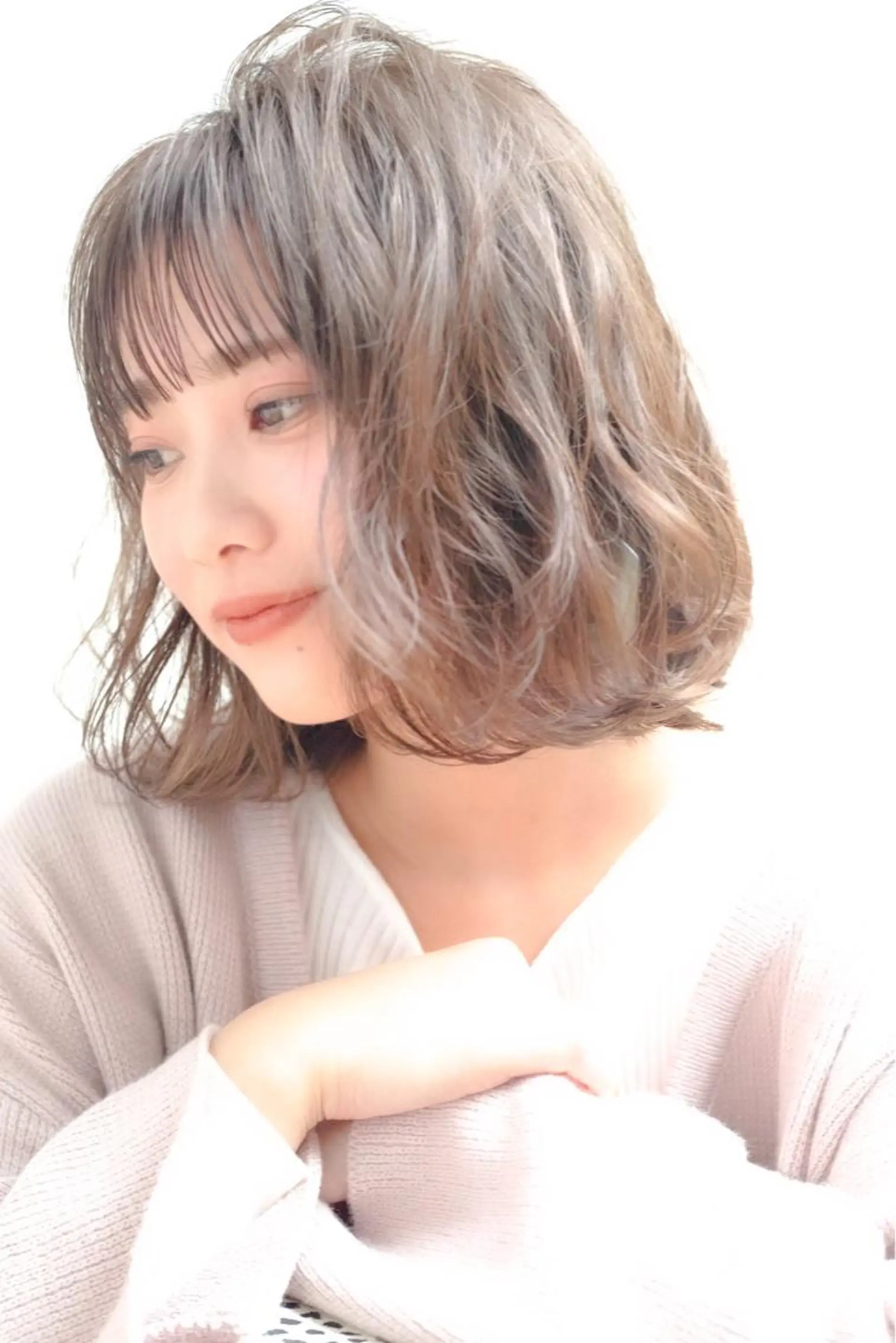 ミディアム 小顔カット トリートメント 髪質改善縮毛矯正 リピートNo.1米倉のヘアスタイル