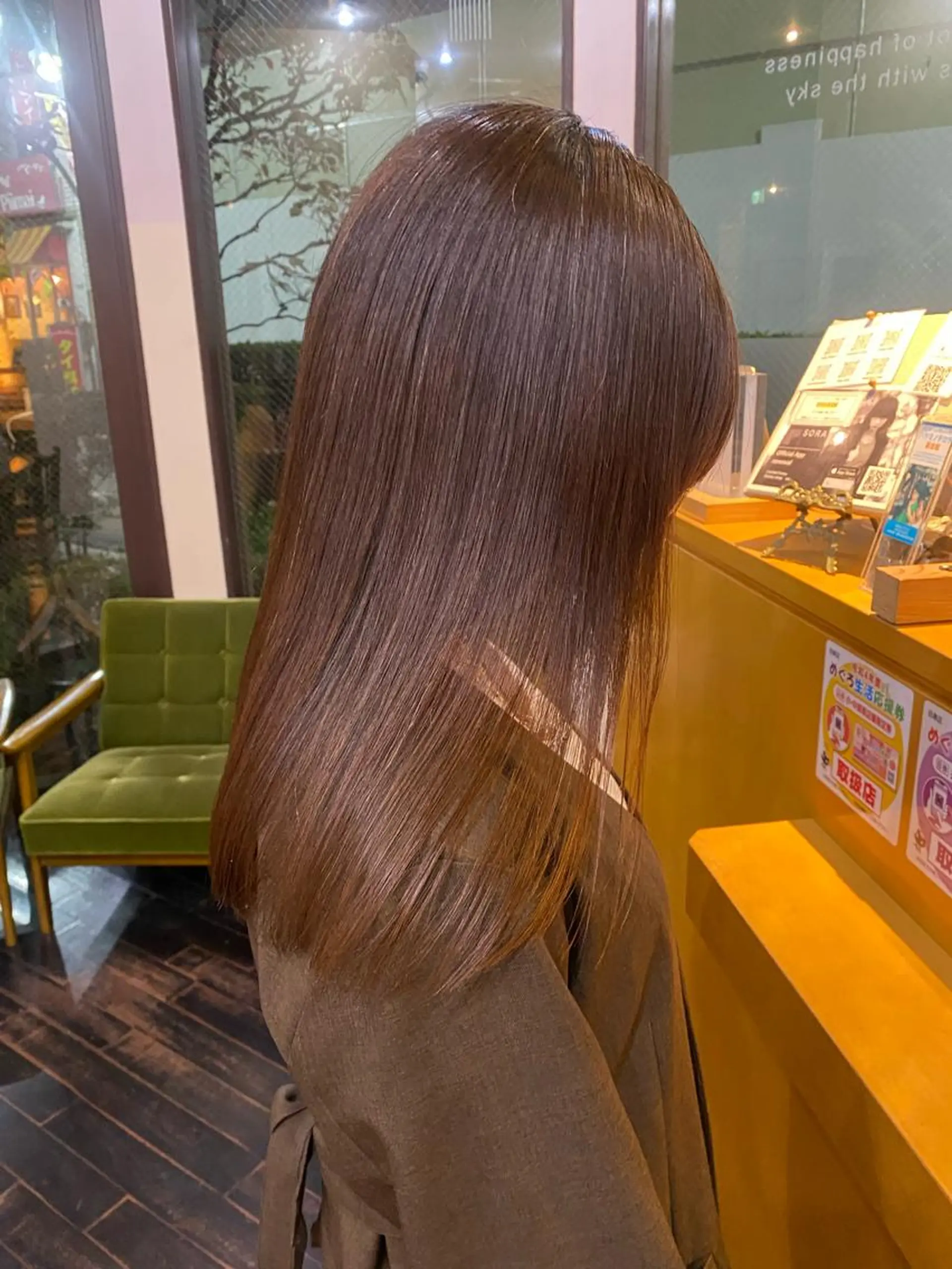 セミロング パーマ 井上 翠月のヘアスタイル