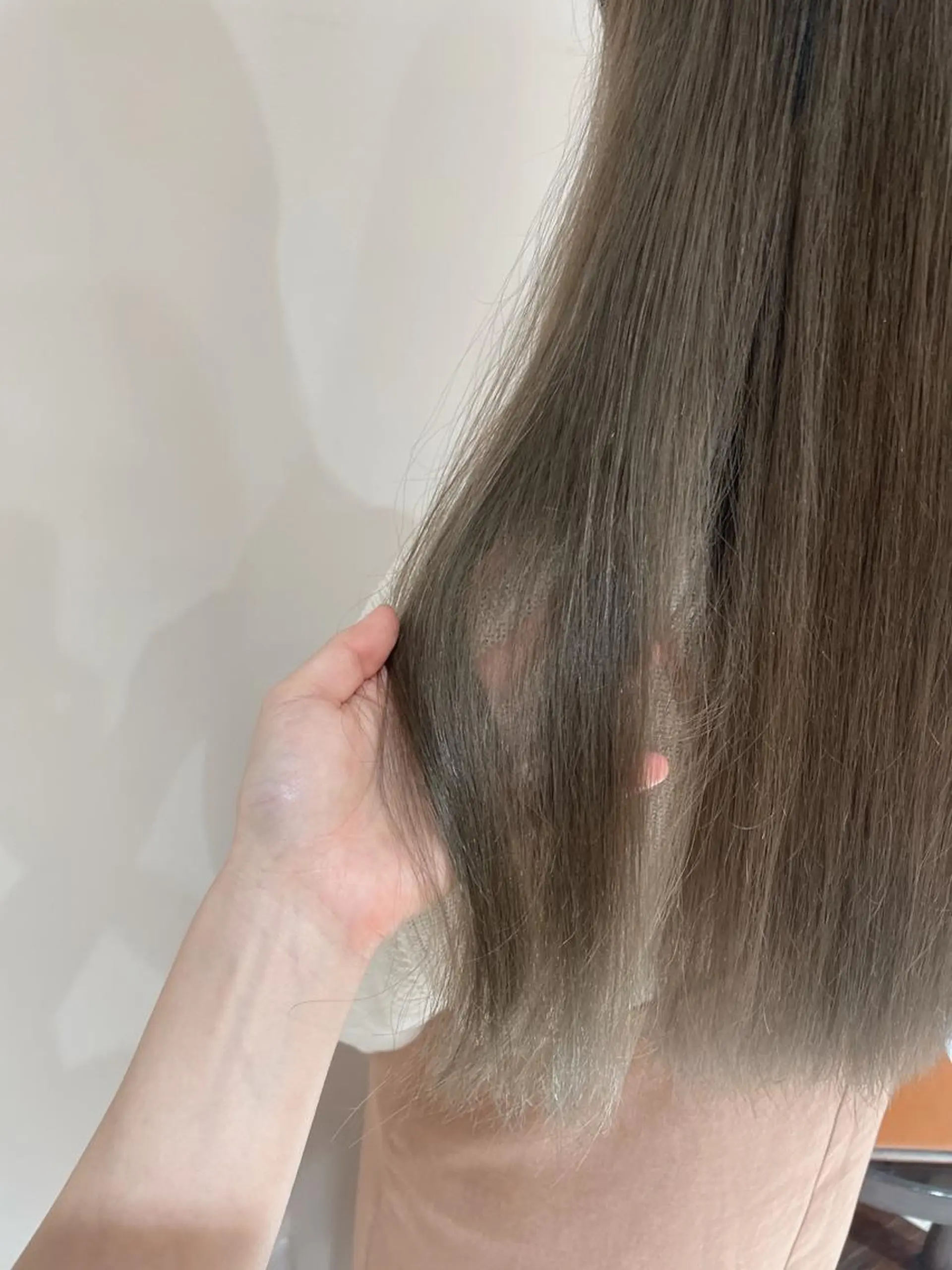 ロング カラー ベージュカラー ブリーチ カット ヘアカラー ヤマモト マイのヘアスタイル