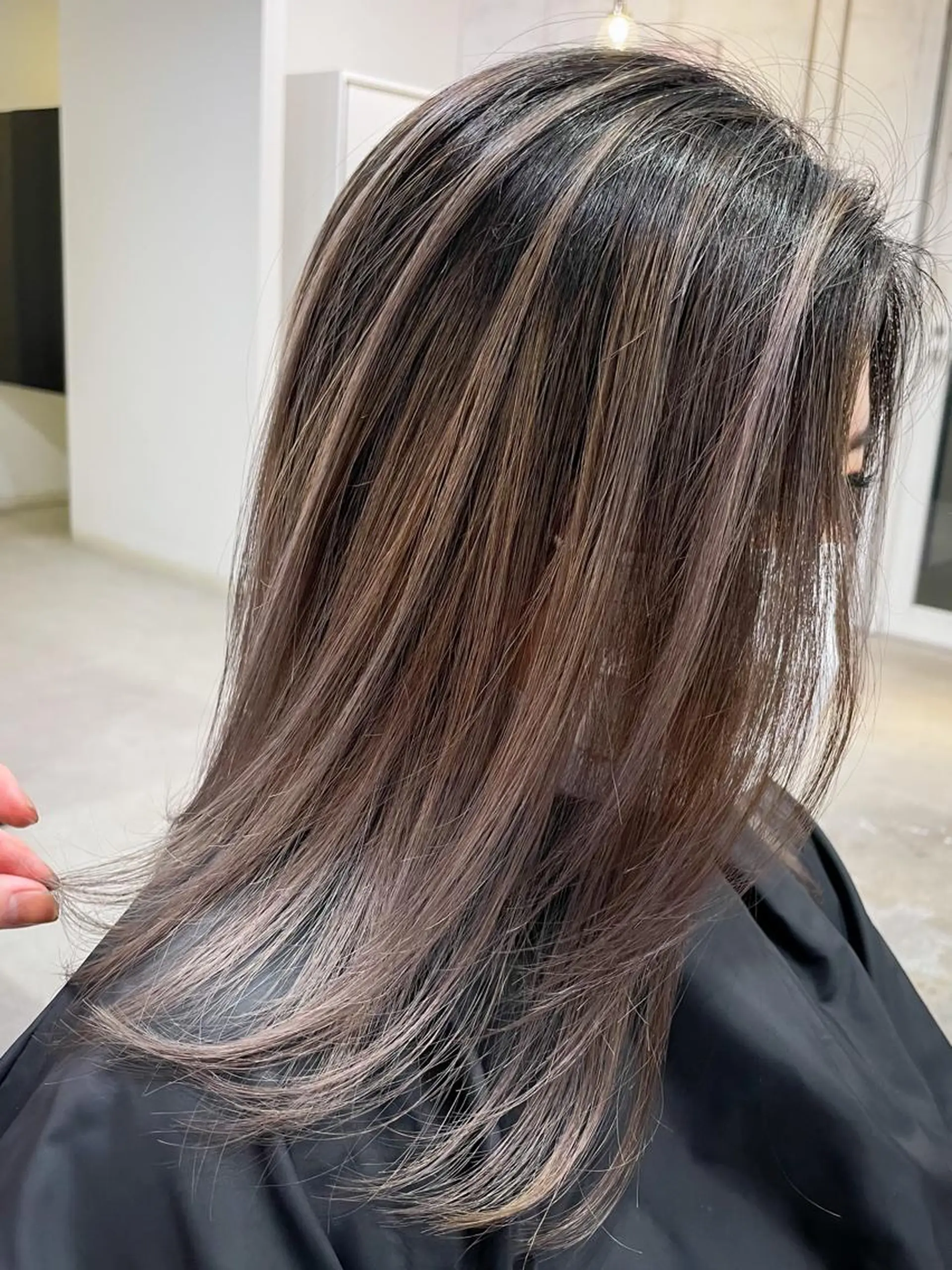 ミディアム カラー ヘアアレンジ バレイヤージュ レイヤーカット ヘアカラー トリートメント BANK'S hair所属・寺坂雄飛 店長のヘアスタイル
