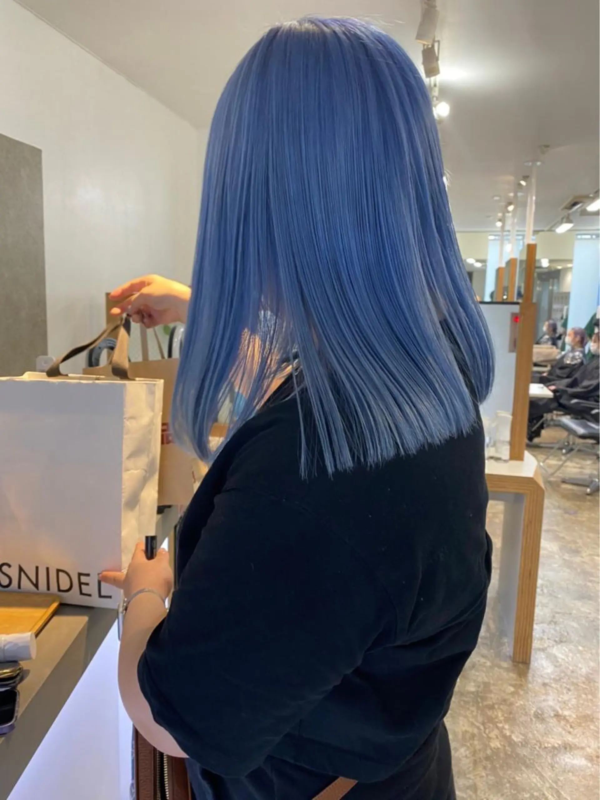 セミロング カット ヘアカラー 仲井間 賢雄 fifthのヘアスタイル