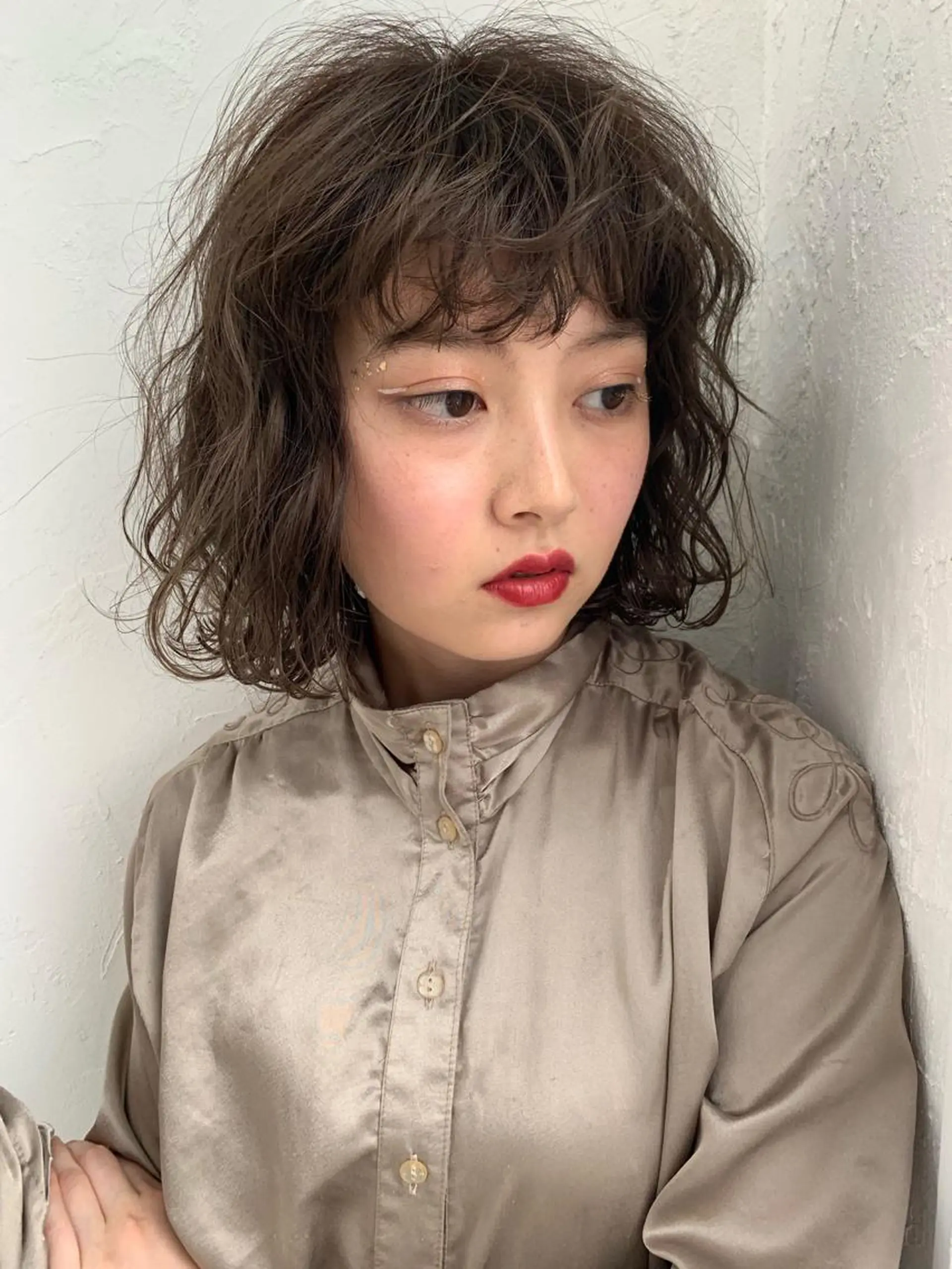 ミディアム カラー アッシュ アッシュグレー 👑満足度1000% 重村　春奈👑のヘアスタイル