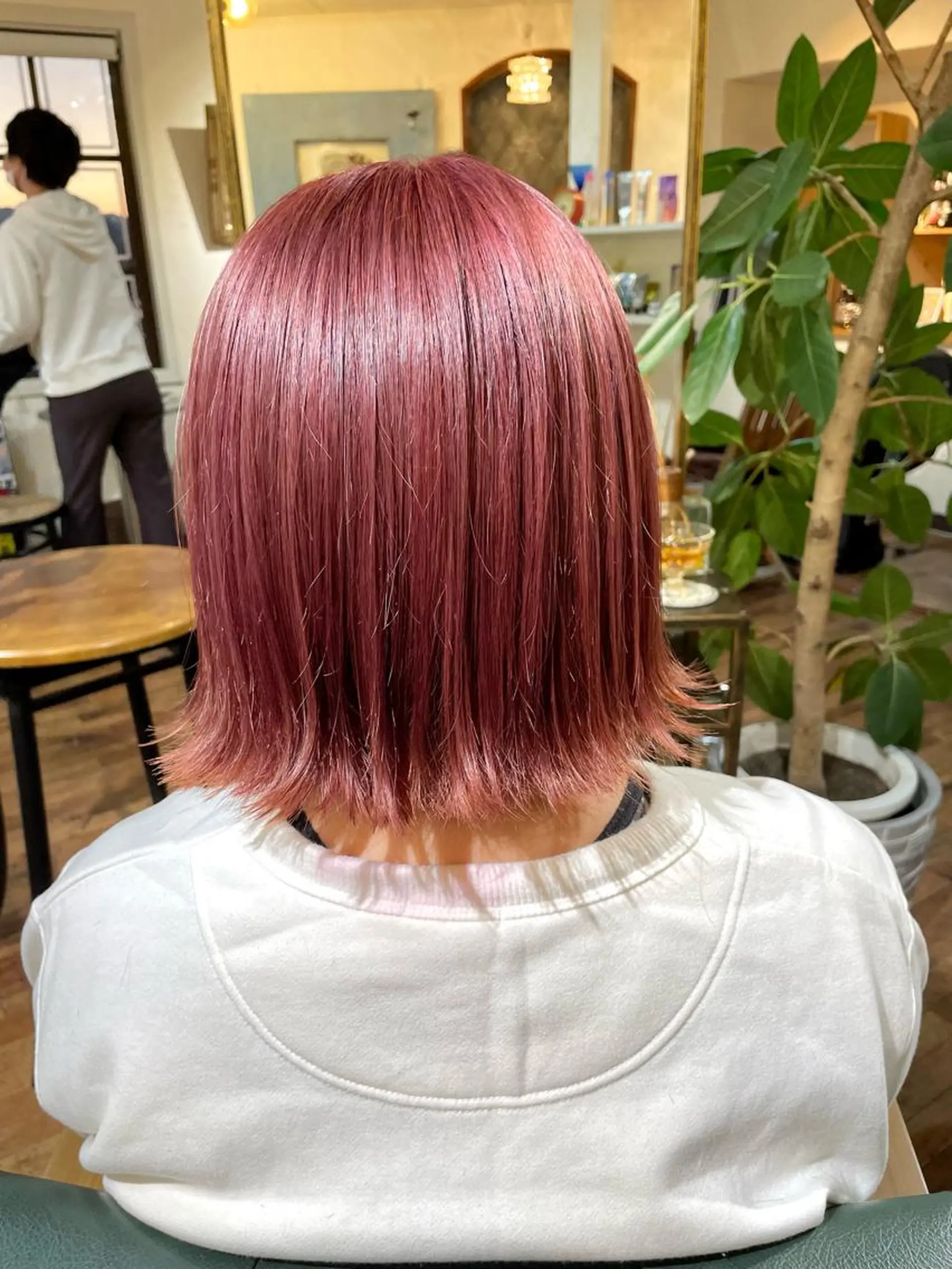 ミディアム 岩崎 祐大のヘアスタイル